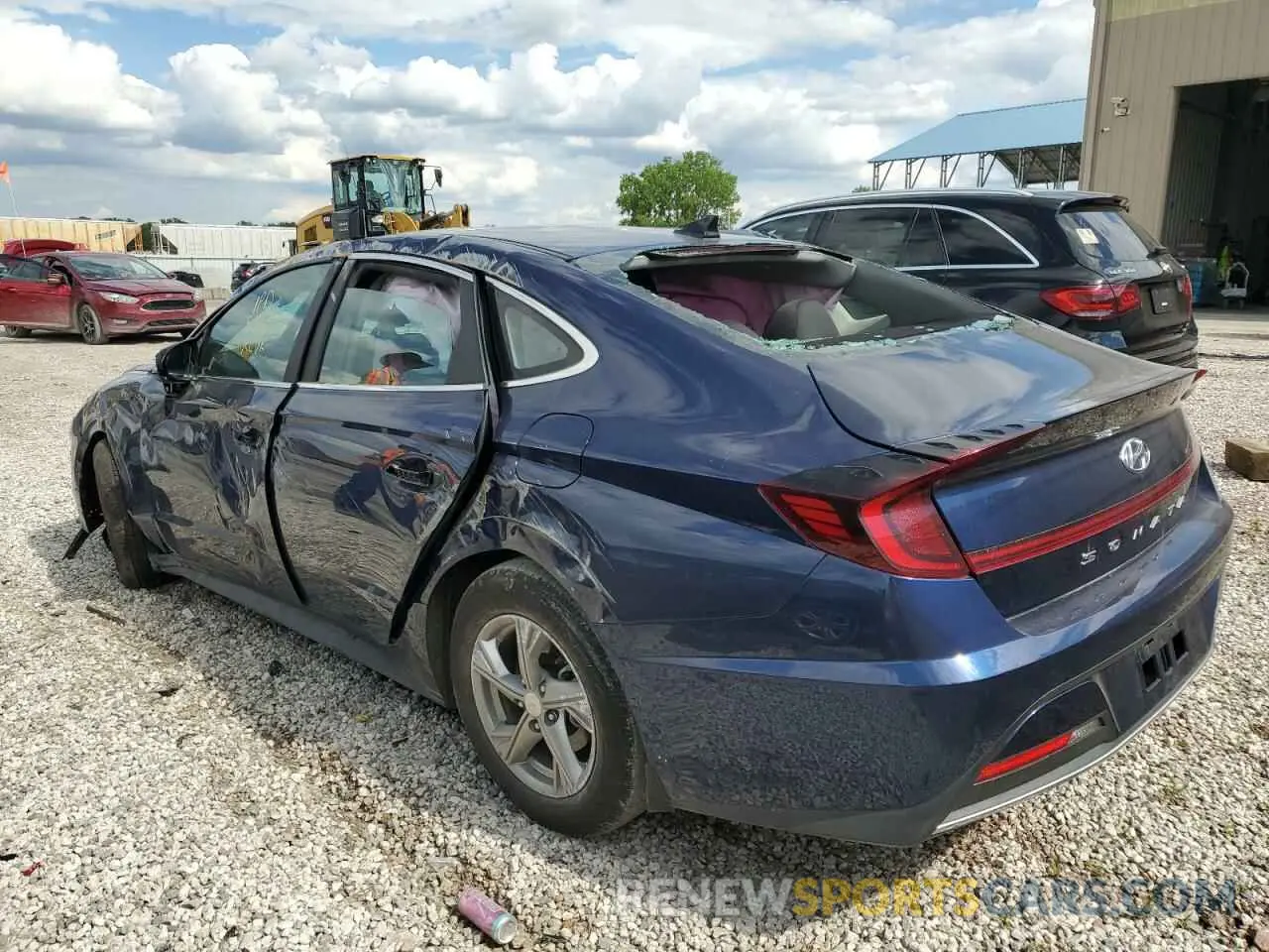 2 Photograph of a damaged car 5NPEG4JA6NH144033 HYUNDAI SONATA 2022