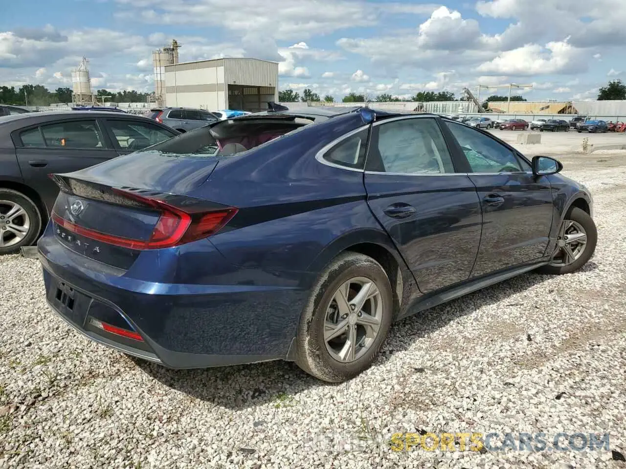 3 Photograph of a damaged car 5NPEG4JA6NH144033 HYUNDAI SONATA 2022