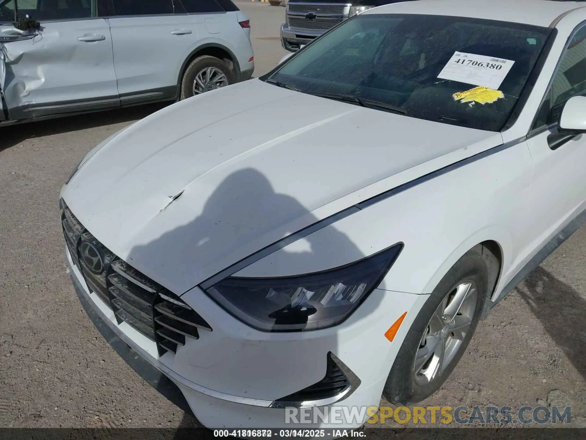 6 Photograph of a damaged car 5NPEG4JA7NH133283 HYUNDAI SONATA 2022