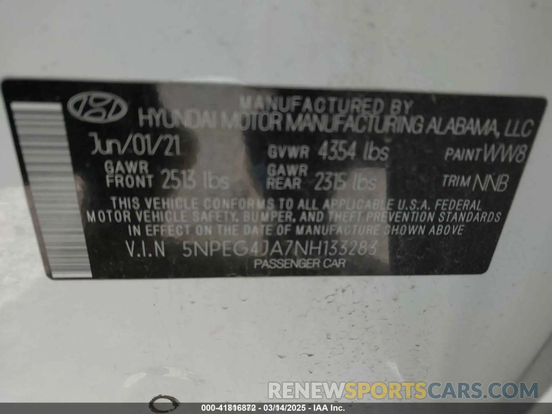9 Photograph of a damaged car 5NPEG4JA7NH133283 HYUNDAI SONATA 2022