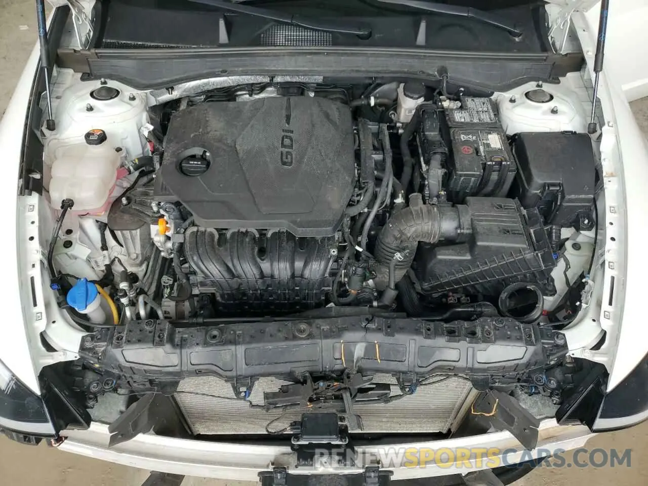 11 Photograph of a damaged car 5NPEG4JA8NH145961 HYUNDAI SONATA 2022