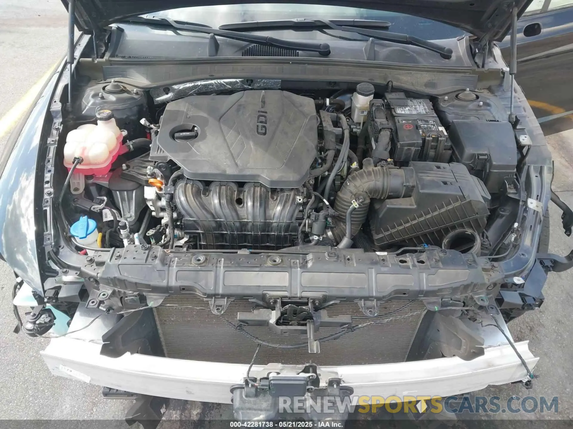 10 Photograph of a damaged car 5NPEG4JA8NH149962 HYUNDAI SONATA 2022