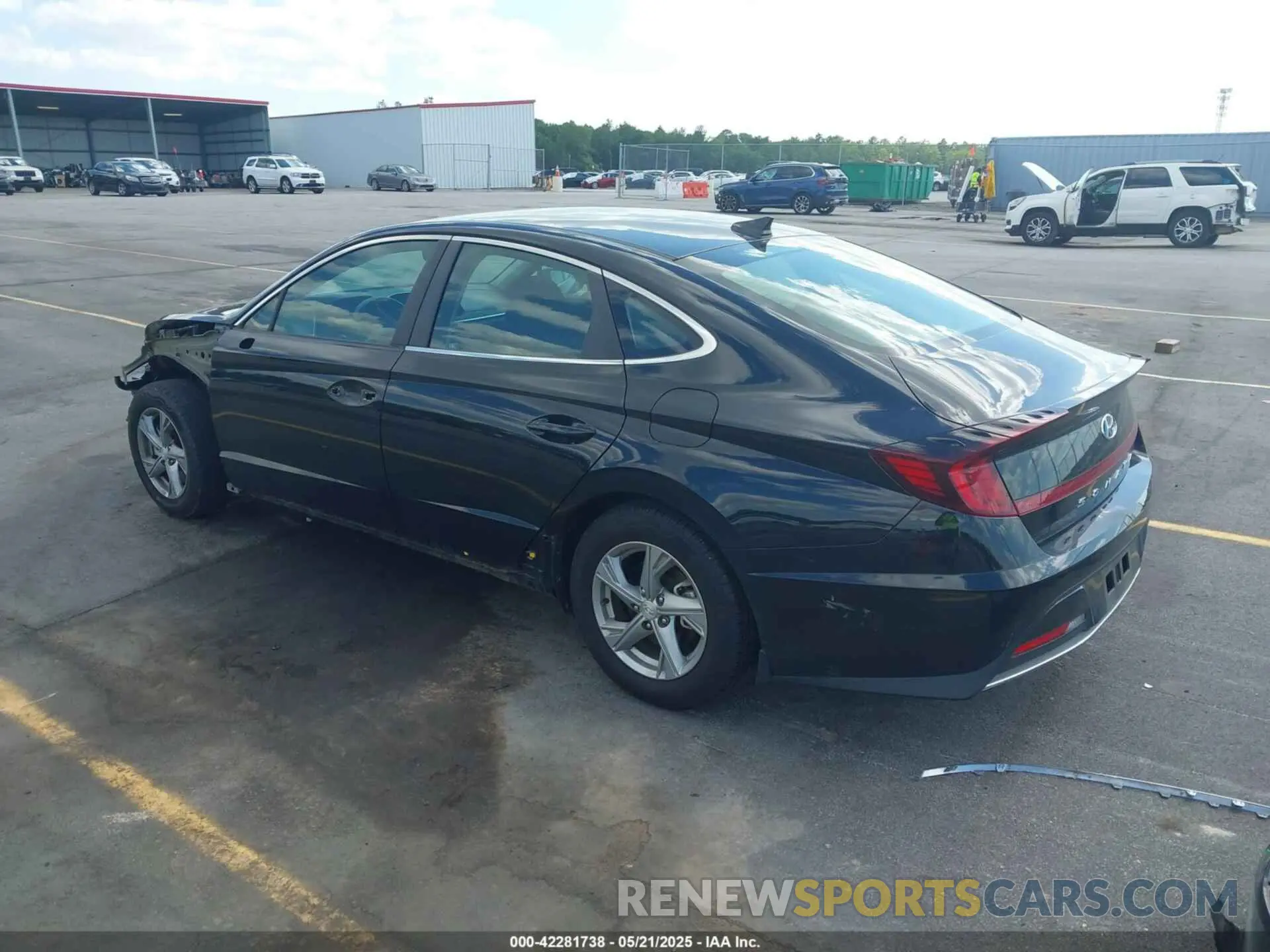 3 Photograph of a damaged car 5NPEG4JA8NH149962 HYUNDAI SONATA 2022