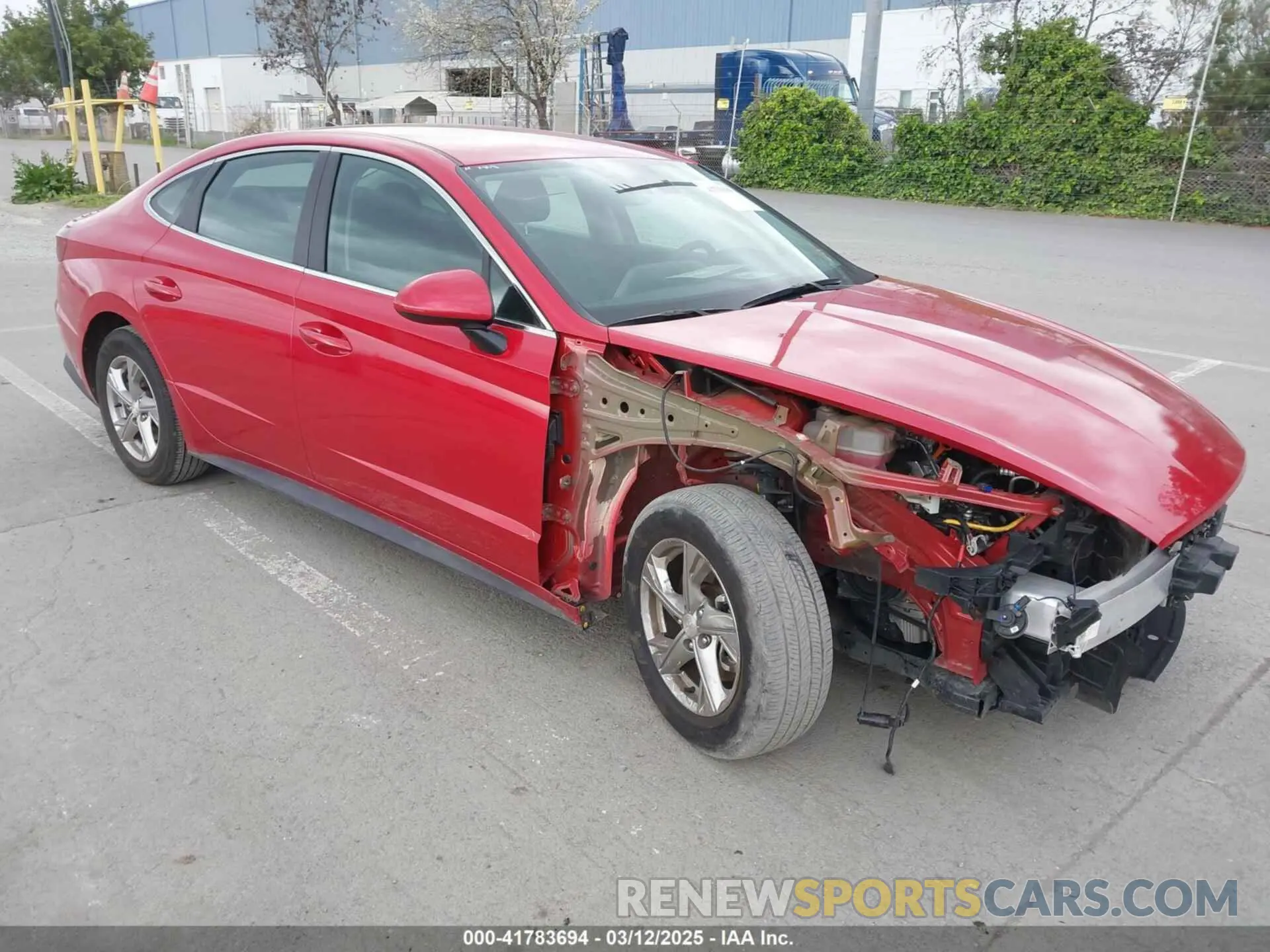 1 Photograph of a damaged car 5NPEG4JA9NH145788 HYUNDAI SONATA 2022
