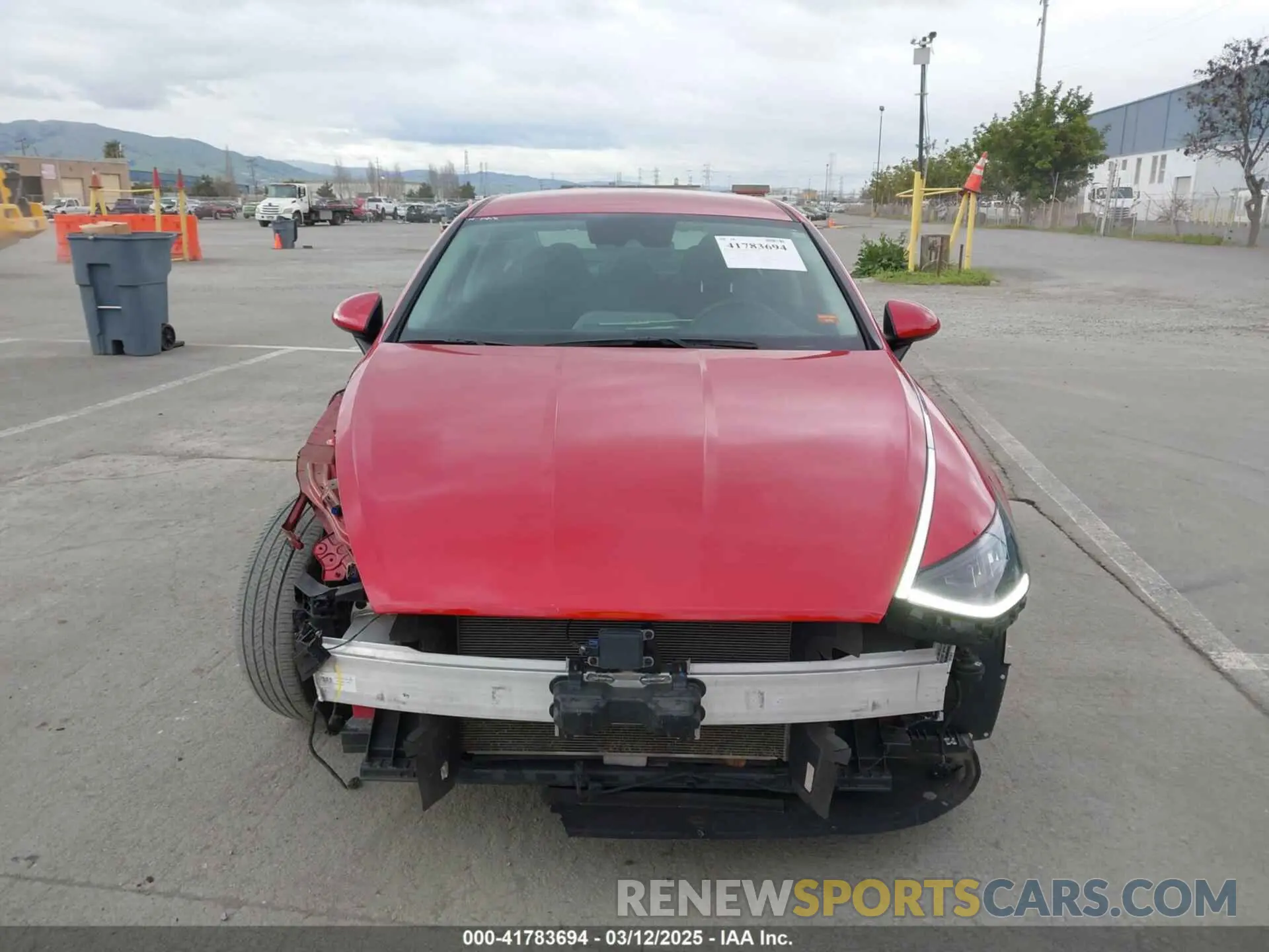 13 Photograph of a damaged car 5NPEG4JA9NH145788 HYUNDAI SONATA 2022
