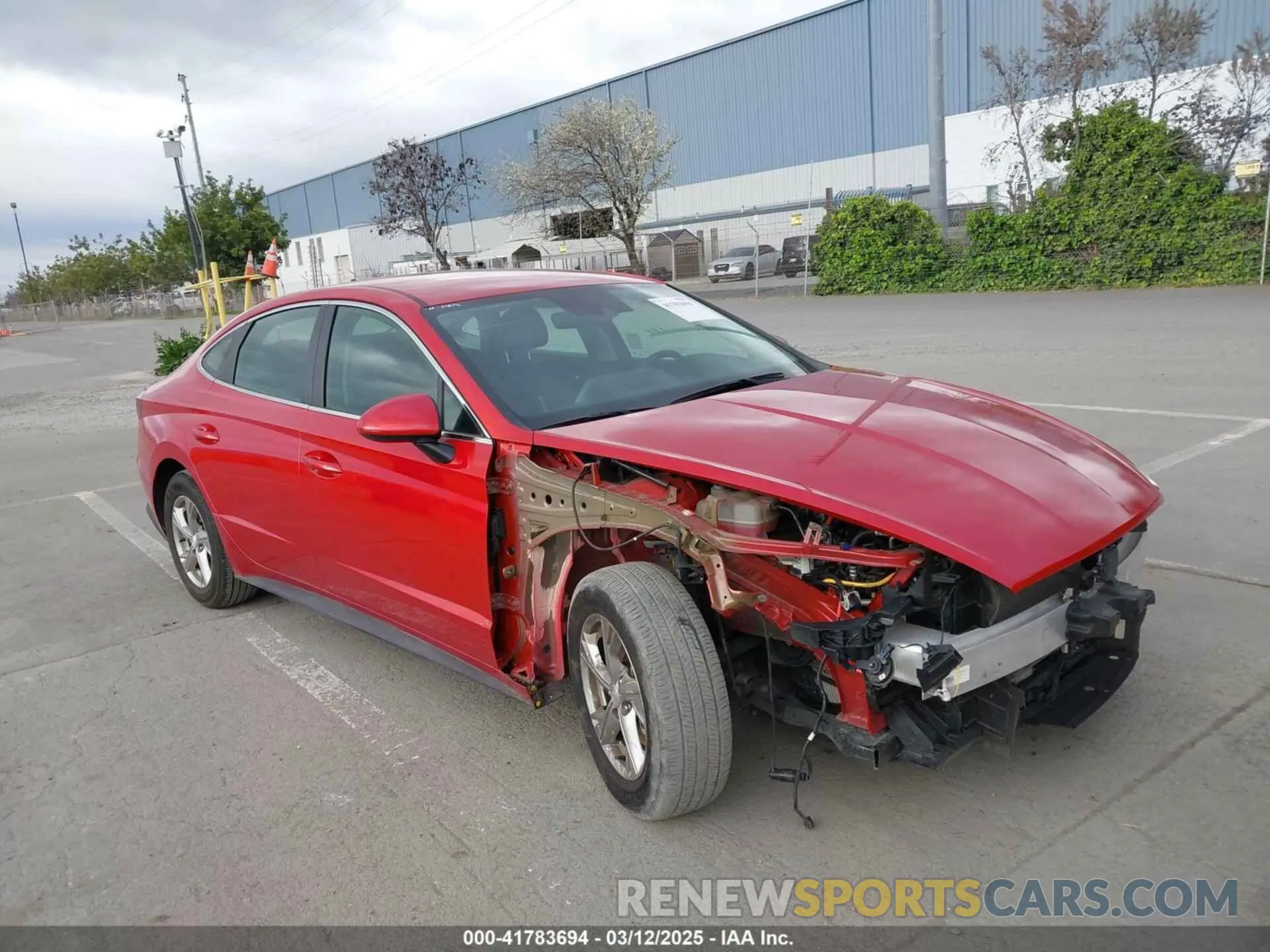 6 Photograph of a damaged car 5NPEG4JA9NH145788 HYUNDAI SONATA 2022