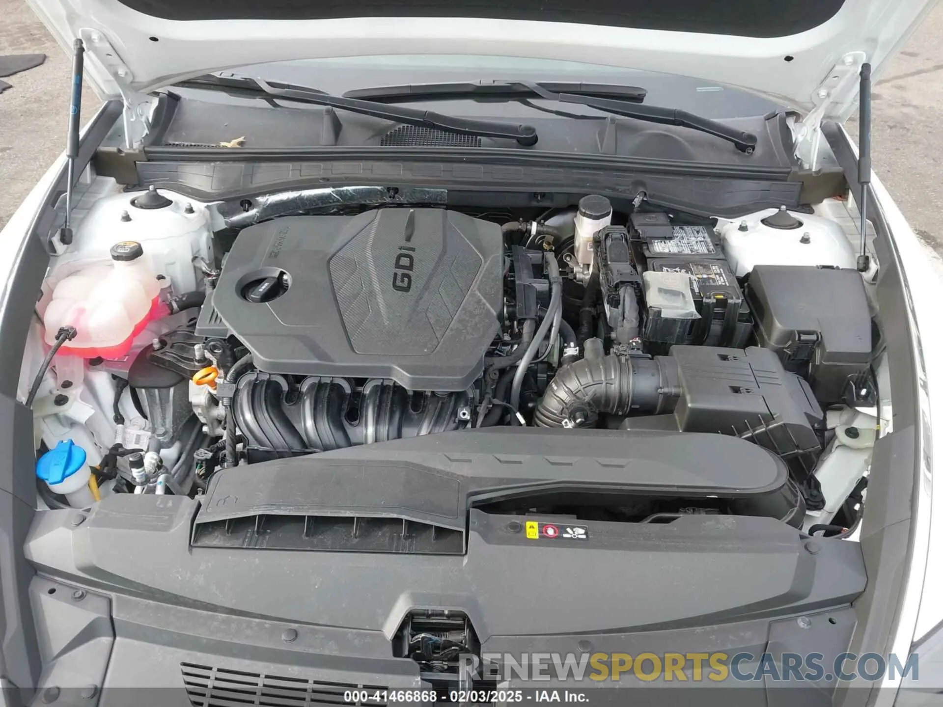 10 Photograph of a damaged car 5NPEG4JA9NH147654 HYUNDAI SONATA 2022
