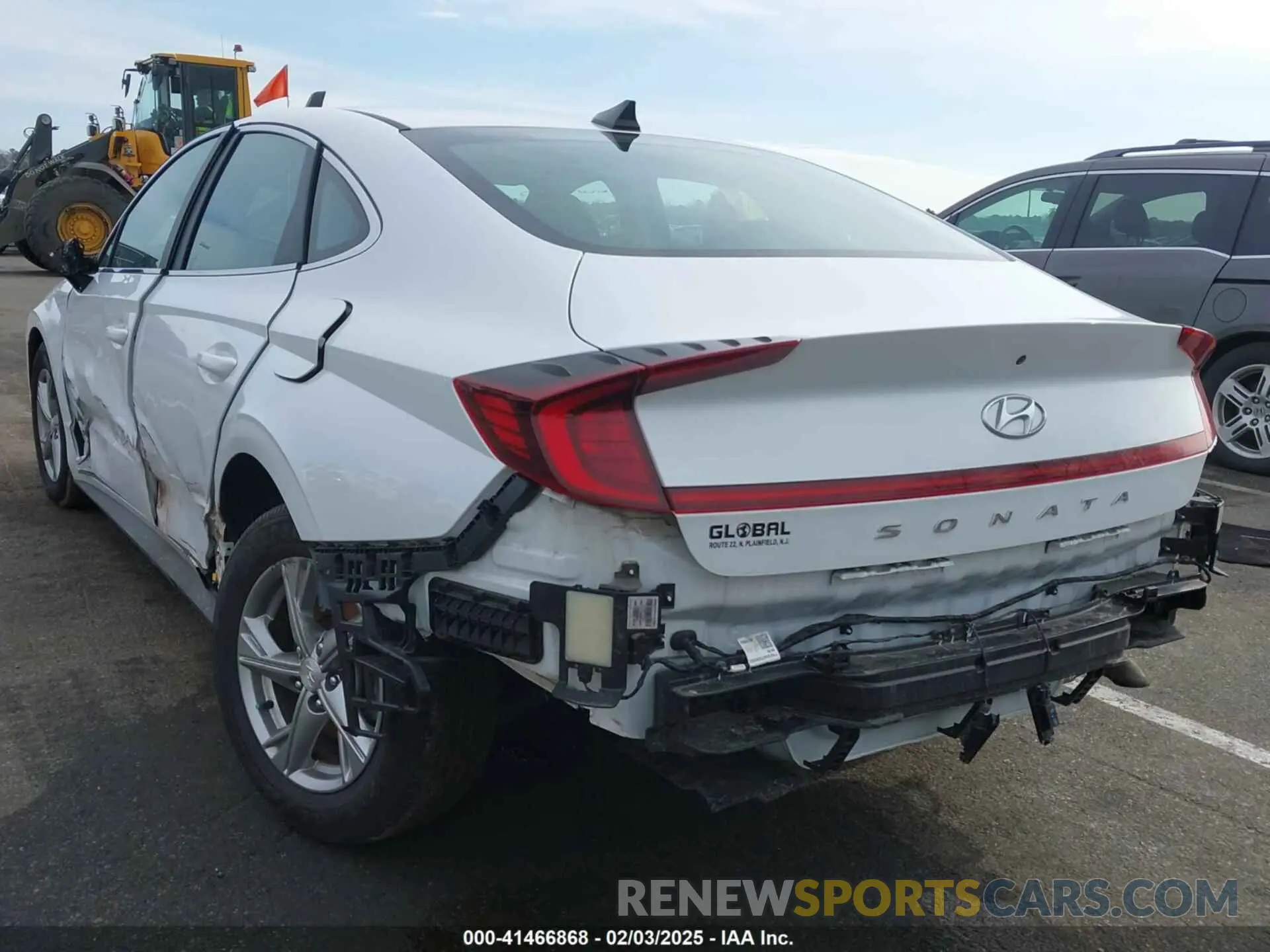 3 Photograph of a damaged car 5NPEG4JA9NH147654 HYUNDAI SONATA 2022