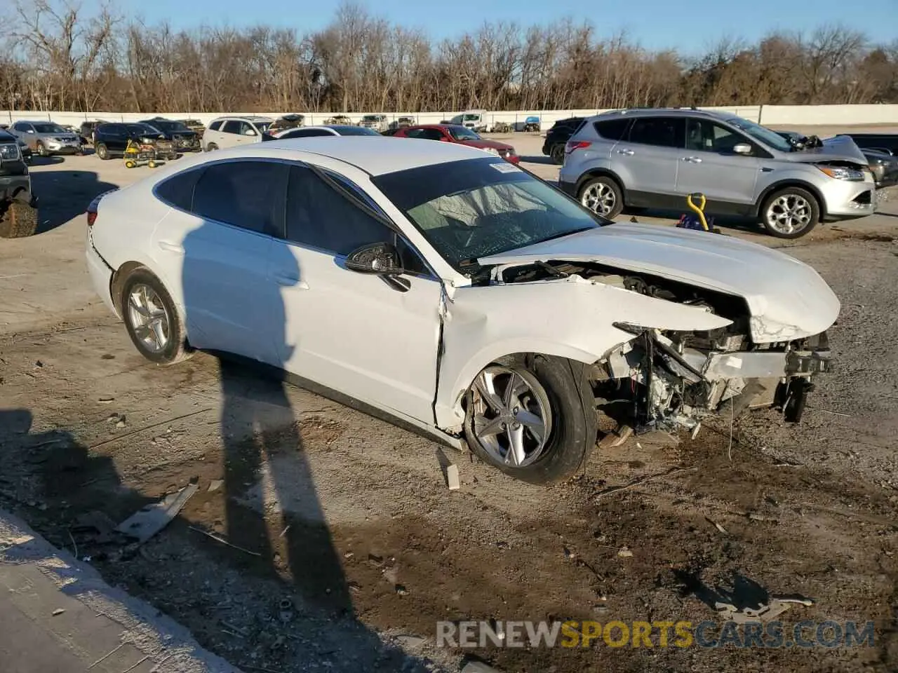 4 Photograph of a damaged car 5NPEG4JA9NH148089 HYUNDAI SONATA 2022
