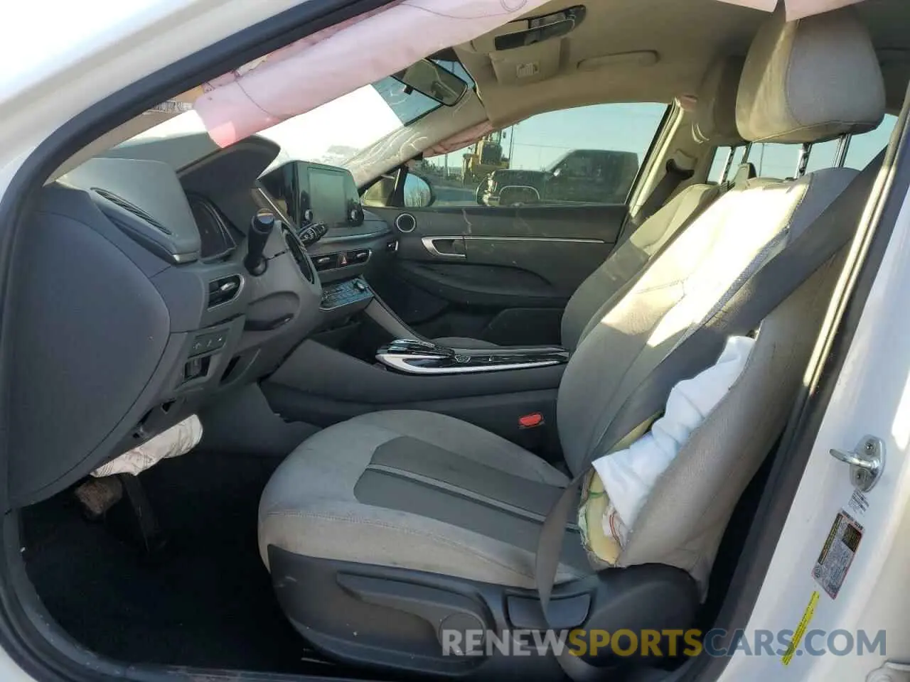7 Photograph of a damaged car 5NPEG4JA9NH148089 HYUNDAI SONATA 2022