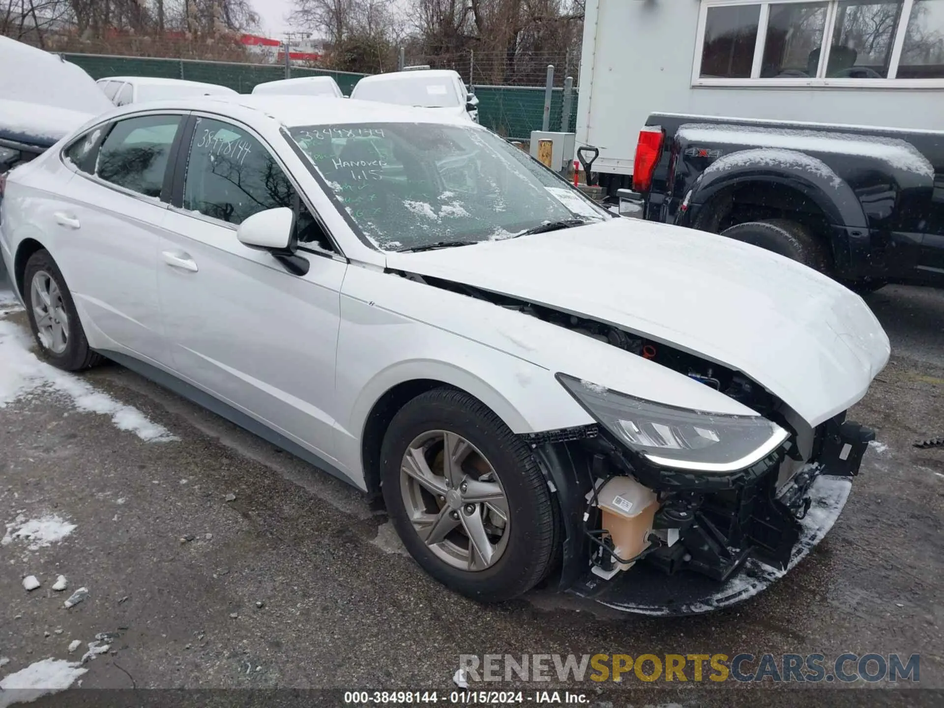1 Photograph of a damaged car 5NPEG4JAXNH143533 HYUNDAI SONATA 2022