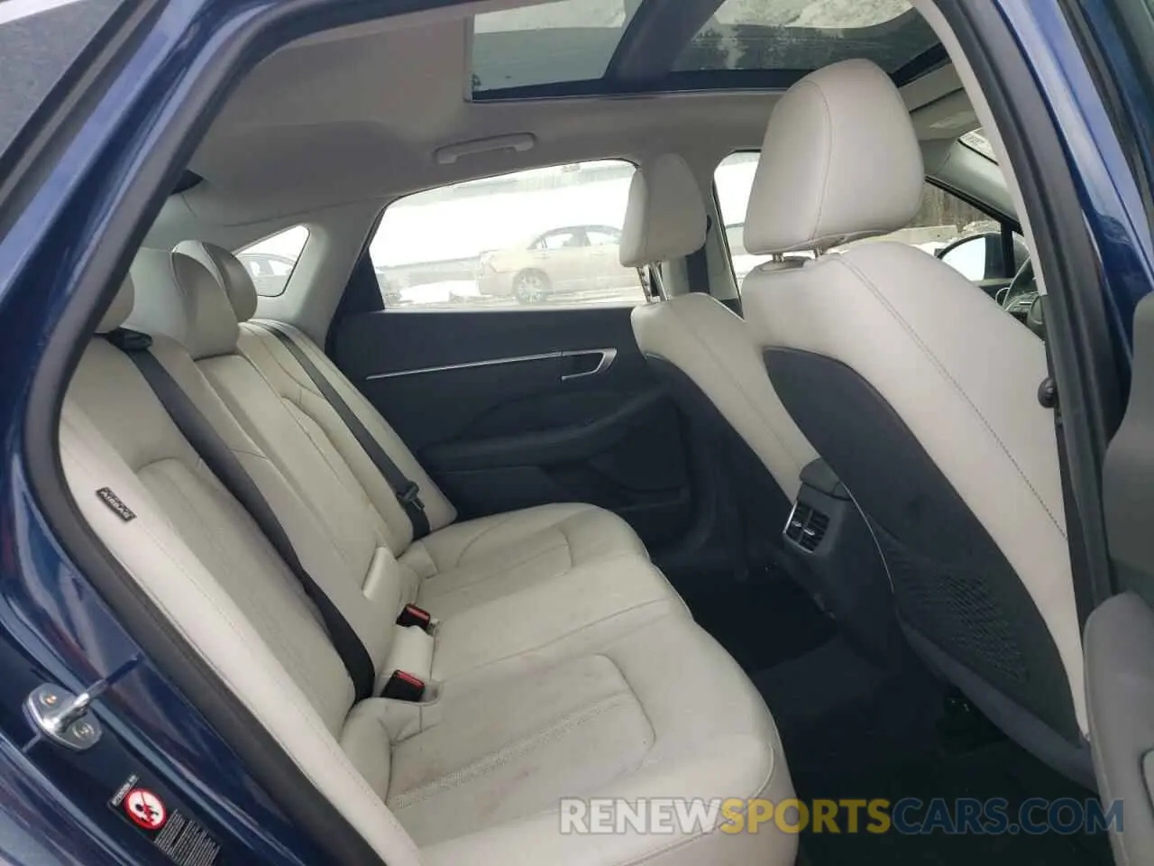 10 Photograph of a damaged car 5NPEH4J22NH146951 HYUNDAI SONATA 2022