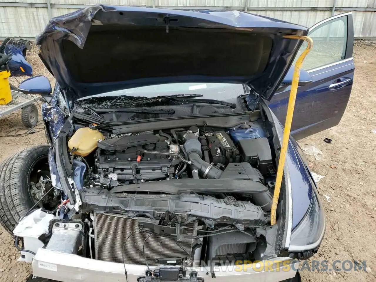 11 Photograph of a damaged car 5NPEH4J23NH137952 HYUNDAI SONATA 2022