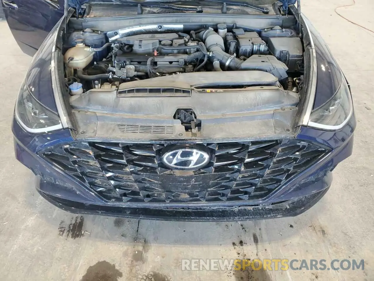 11 Photograph of a damaged car 5NPEJ4J20NH141722 HYUNDAI SONATA 2022