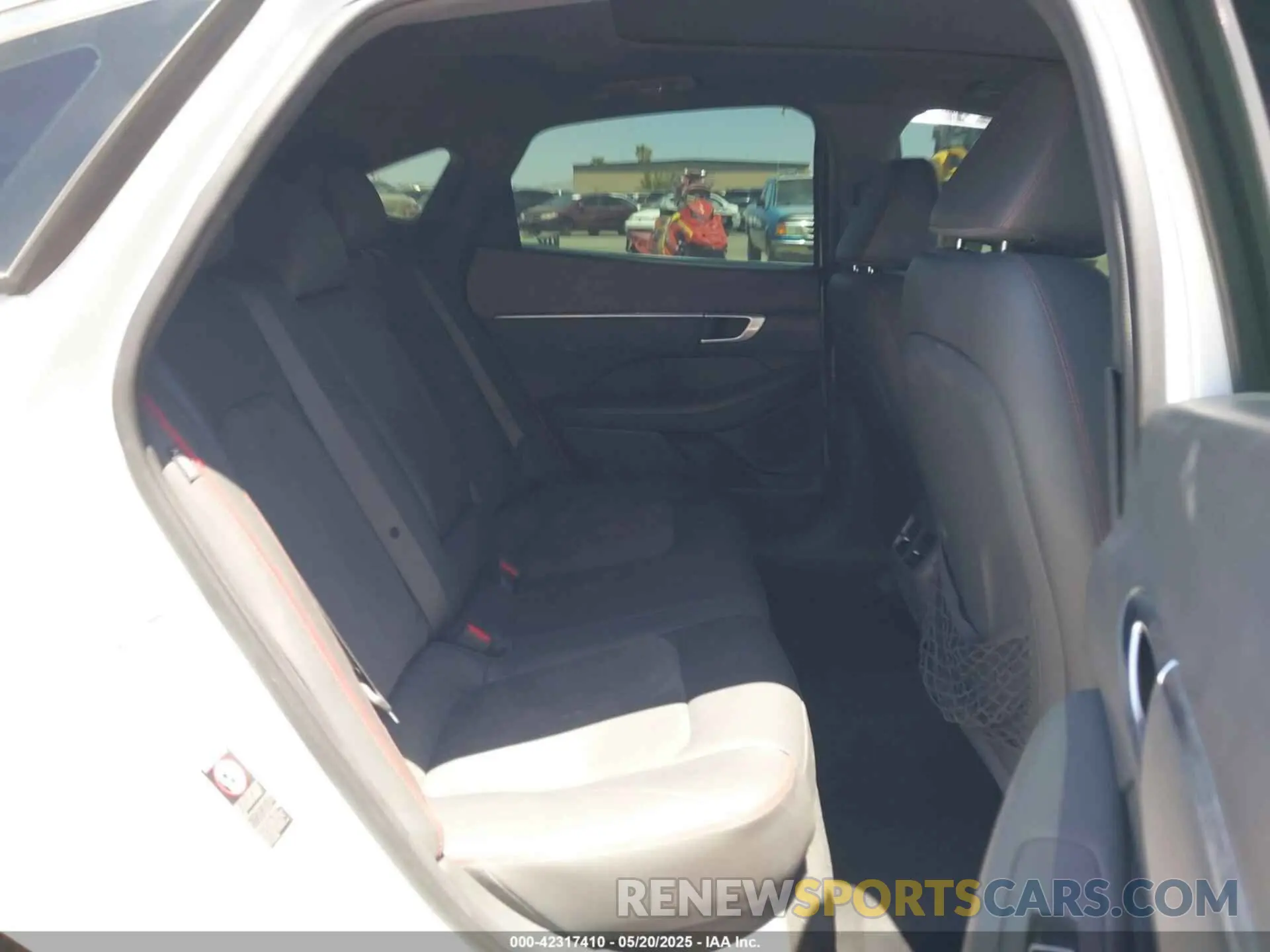 8 Photograph of a damaged car 5NPEJ4J23NH137129 HYUNDAI SONATA 2022