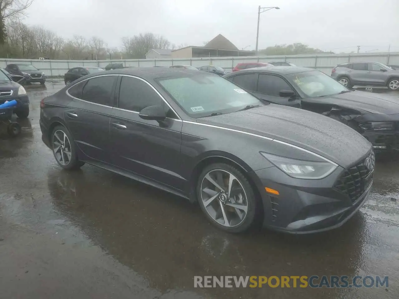 4 Photograph of a damaged car 5NPEJ4J23NH140239 HYUNDAI SONATA 2022