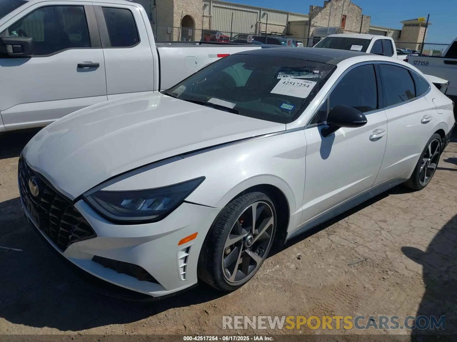 2 Photograph of a damaged car 5NPEJ4J28NH136090 HYUNDAI SONATA 2022