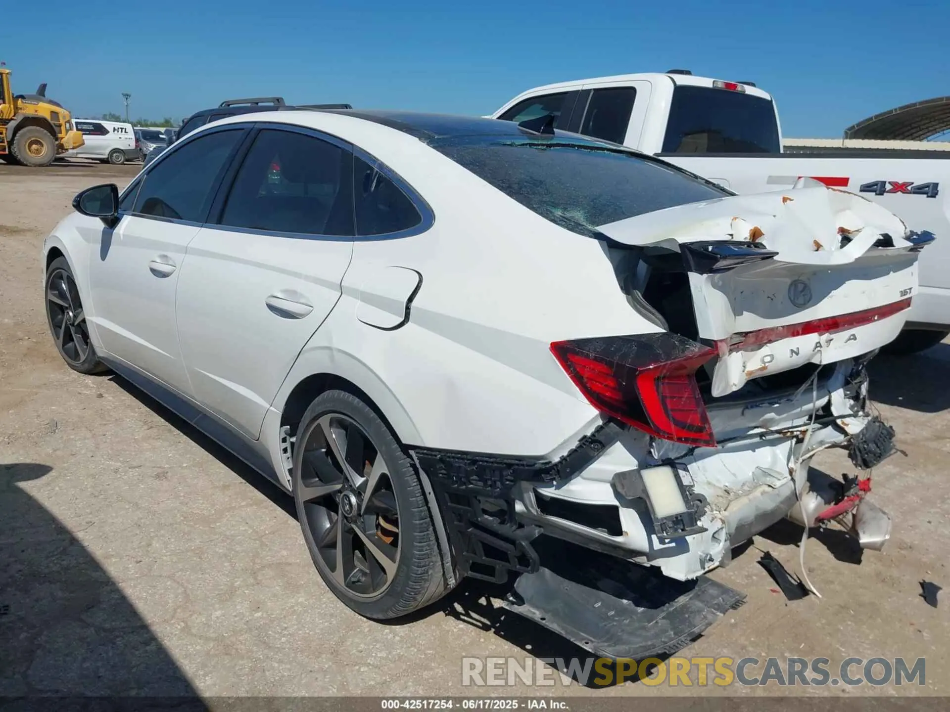 3 Photograph of a damaged car 5NPEJ4J28NH136090 HYUNDAI SONATA 2022
