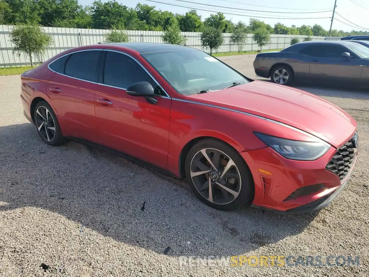 4 Photograph of a damaged car 5NPEJ4J29NH141699 HYUNDAI SONATA 2022