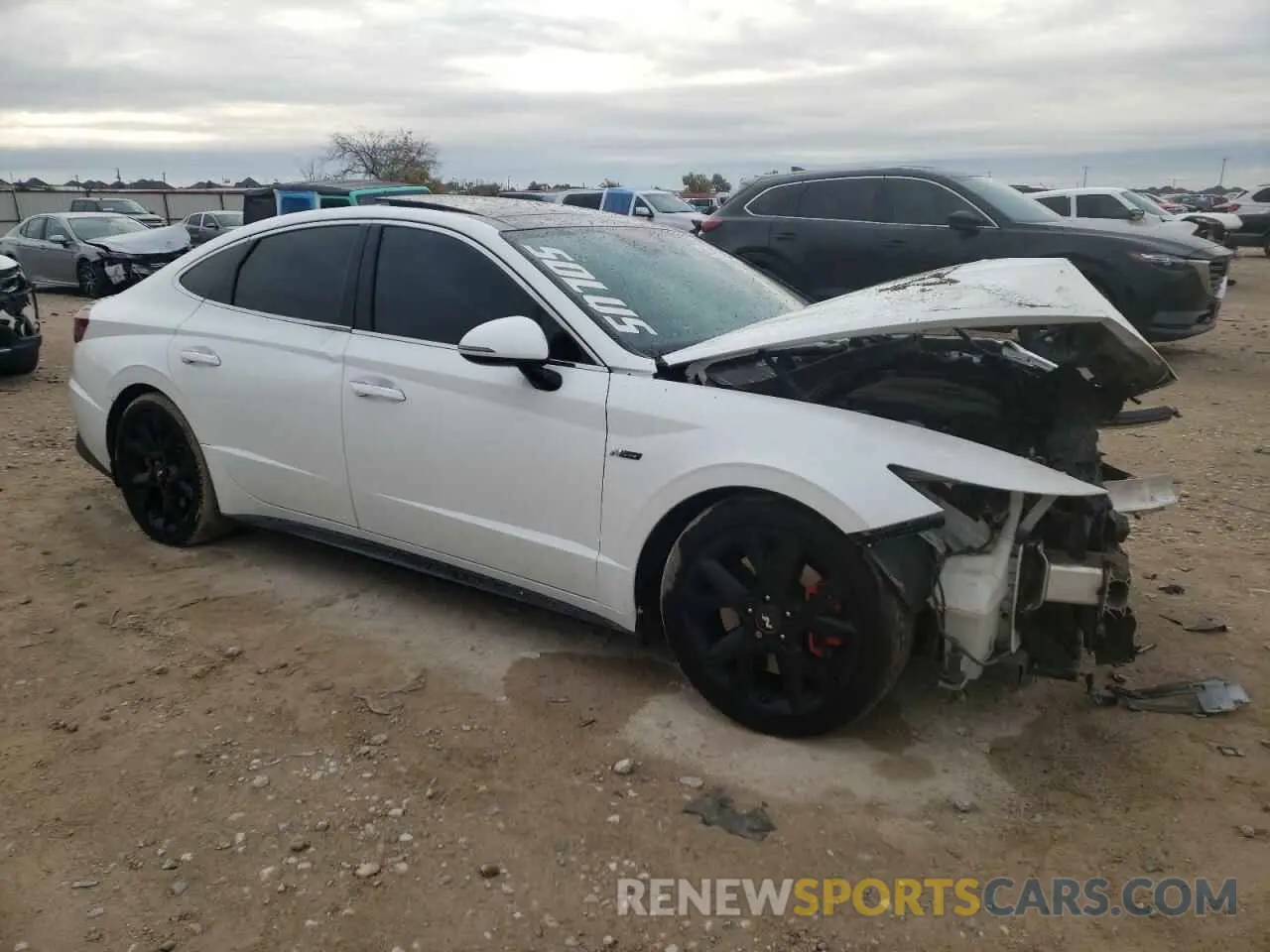 4 Photograph of a damaged car 5NPEK4JC3NH143485 HYUNDAI SONATA 2022