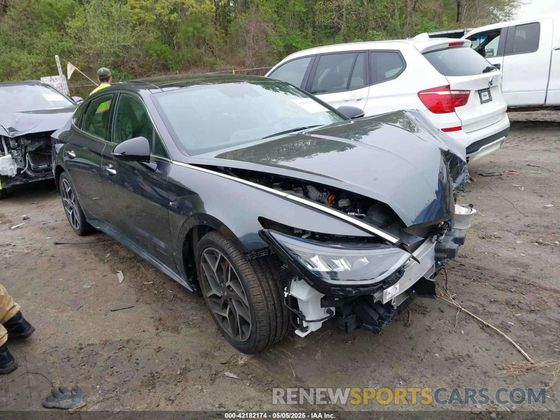 1 Photograph of a damaged car 5NPEK4JC5NH140992 HYUNDAI SONATA 2022