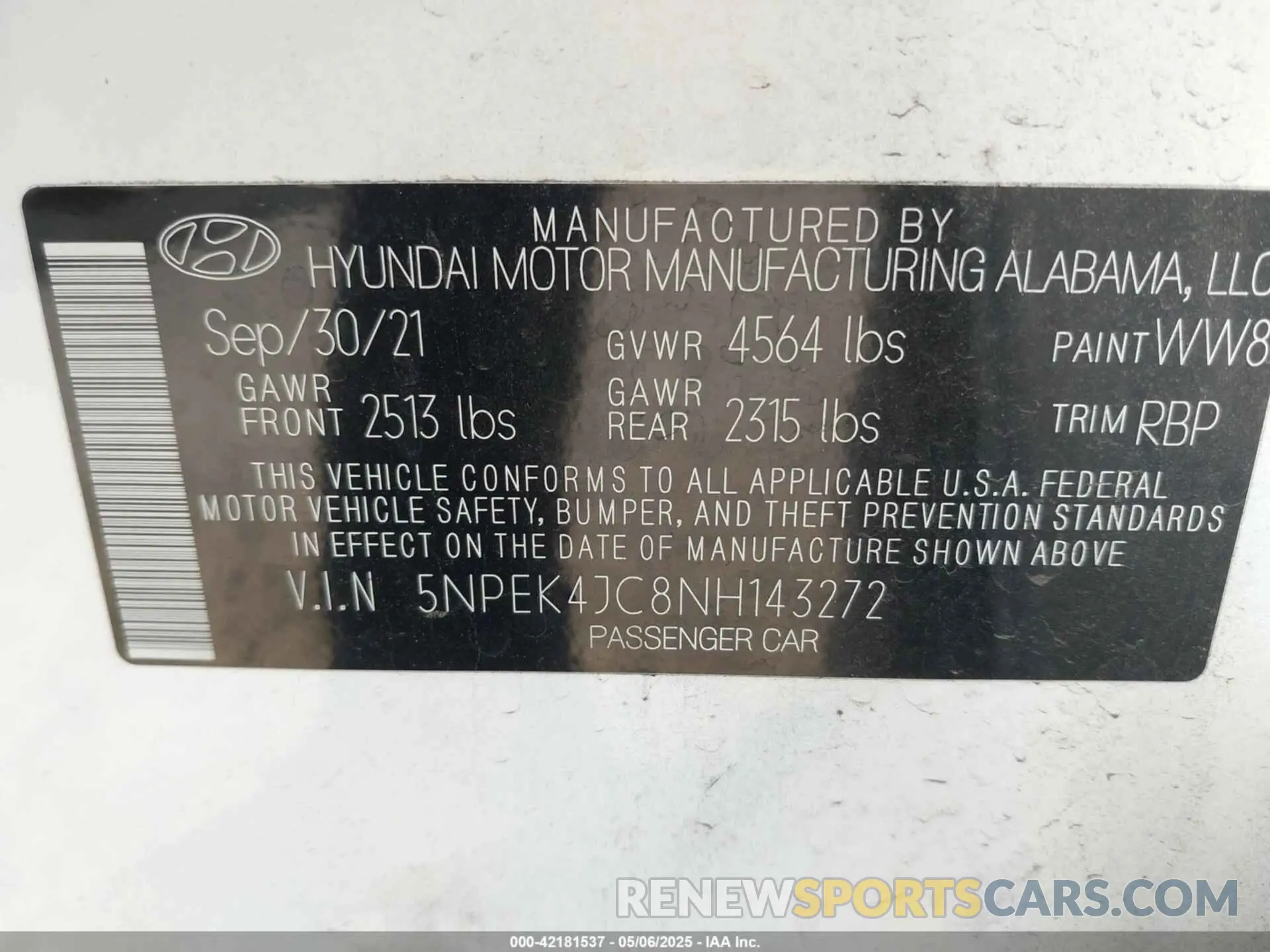 9 Photograph of a damaged car 5NPEK4JC8NH143272 HYUNDAI SONATA 2022