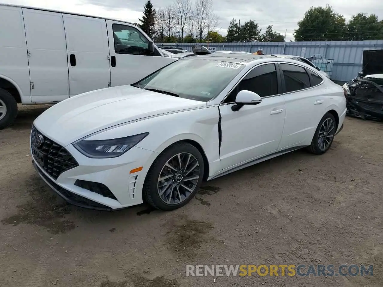1 Photograph of a damaged car 5NPEL4J20NH136479 HYUNDAI SONATA 2022