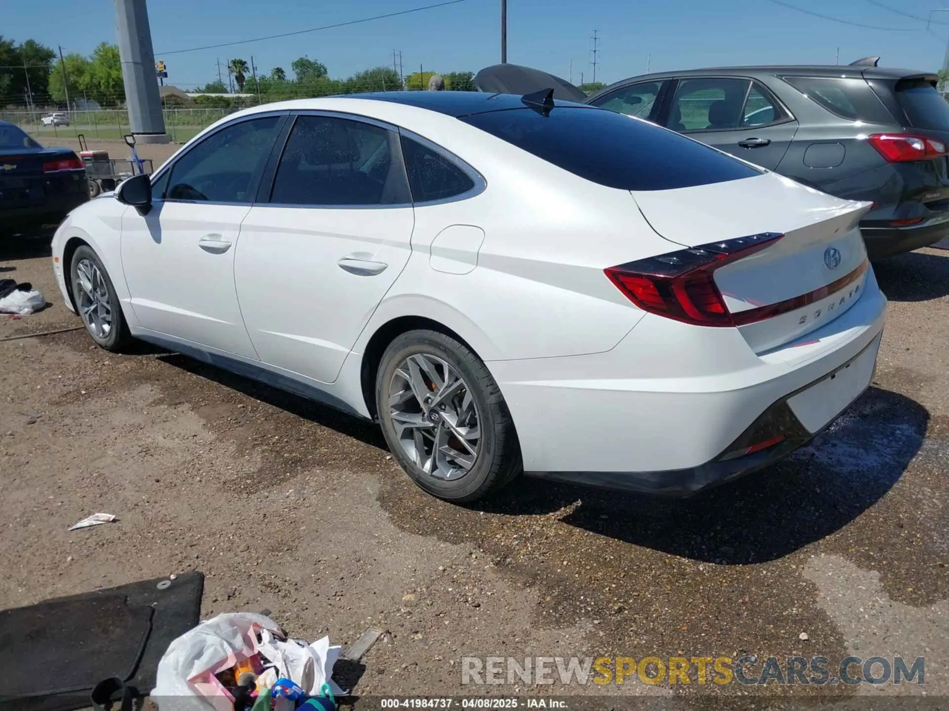 3 Photograph of a damaged car KMHL14JA6NA235718 HYUNDAI SONATA 2022