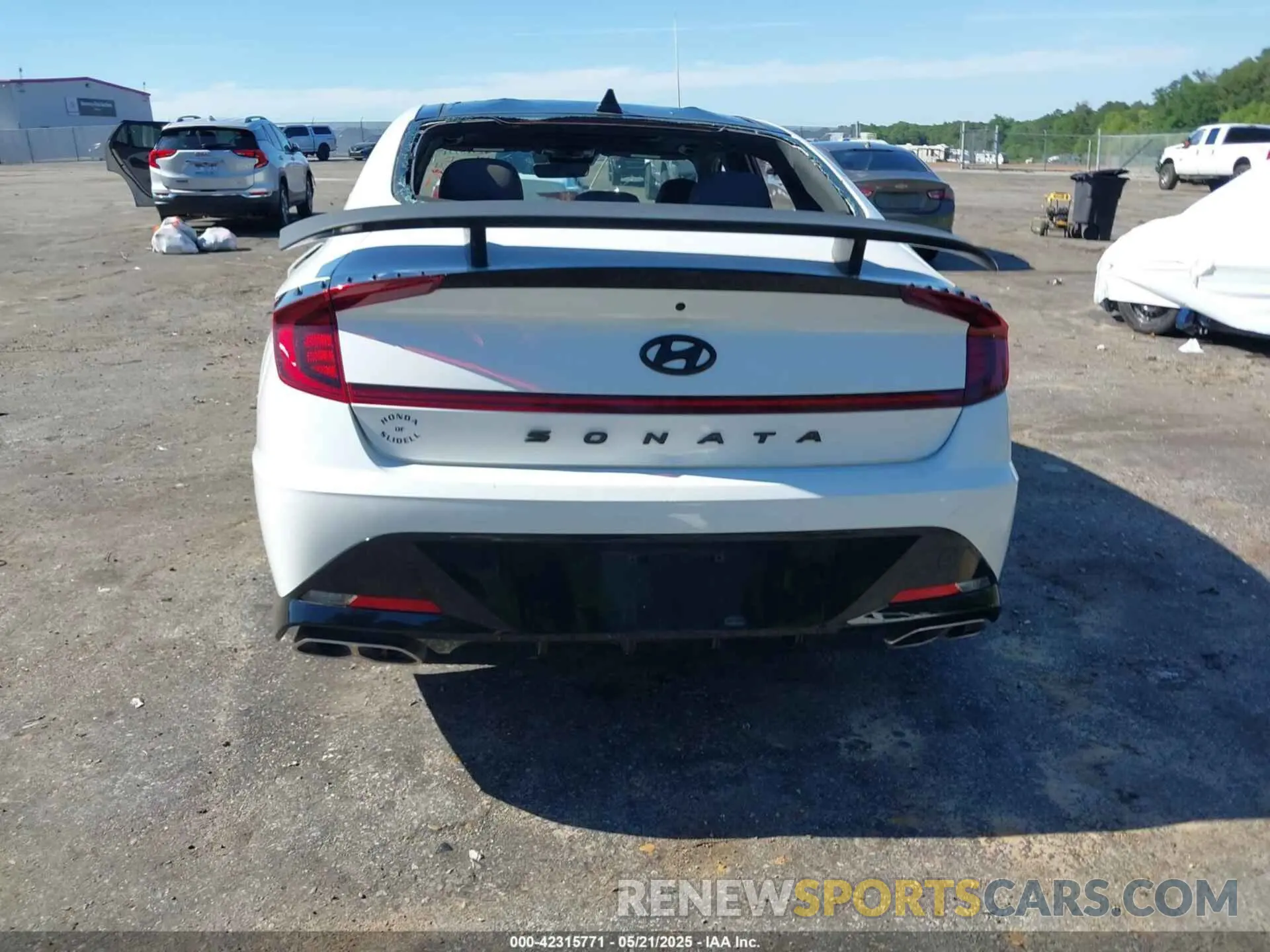 16 Photograph of a damaged car KMHL14JC4NA216084 HYUNDAI SONATA 2022