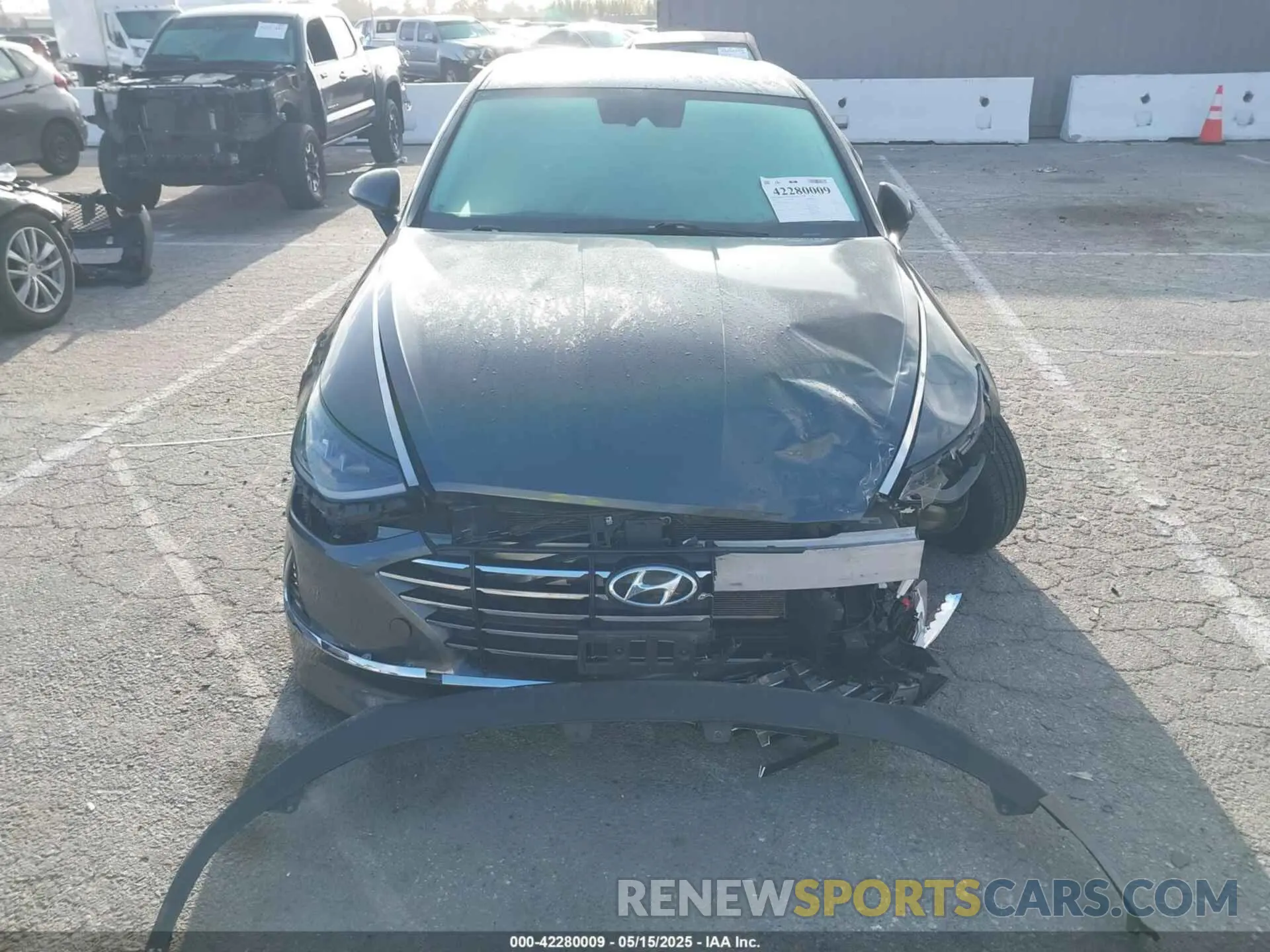 11 Photograph of a damaged car KMHL24JA0NA234075 HYUNDAI SONATA 2022