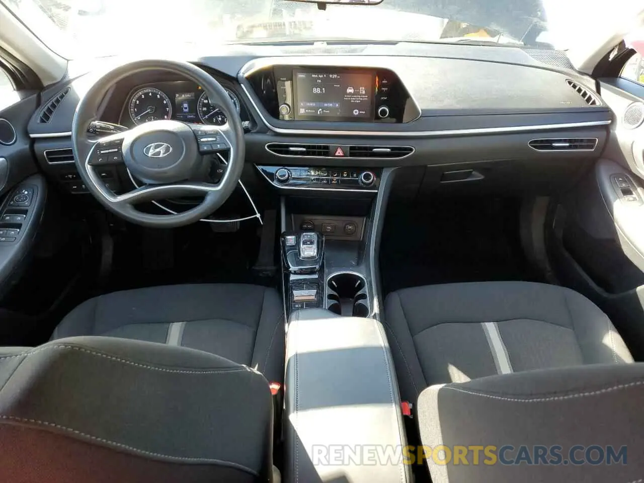 8 Photograph of a damaged car KMHL24JA0NA245092 HYUNDAI SONATA 2022