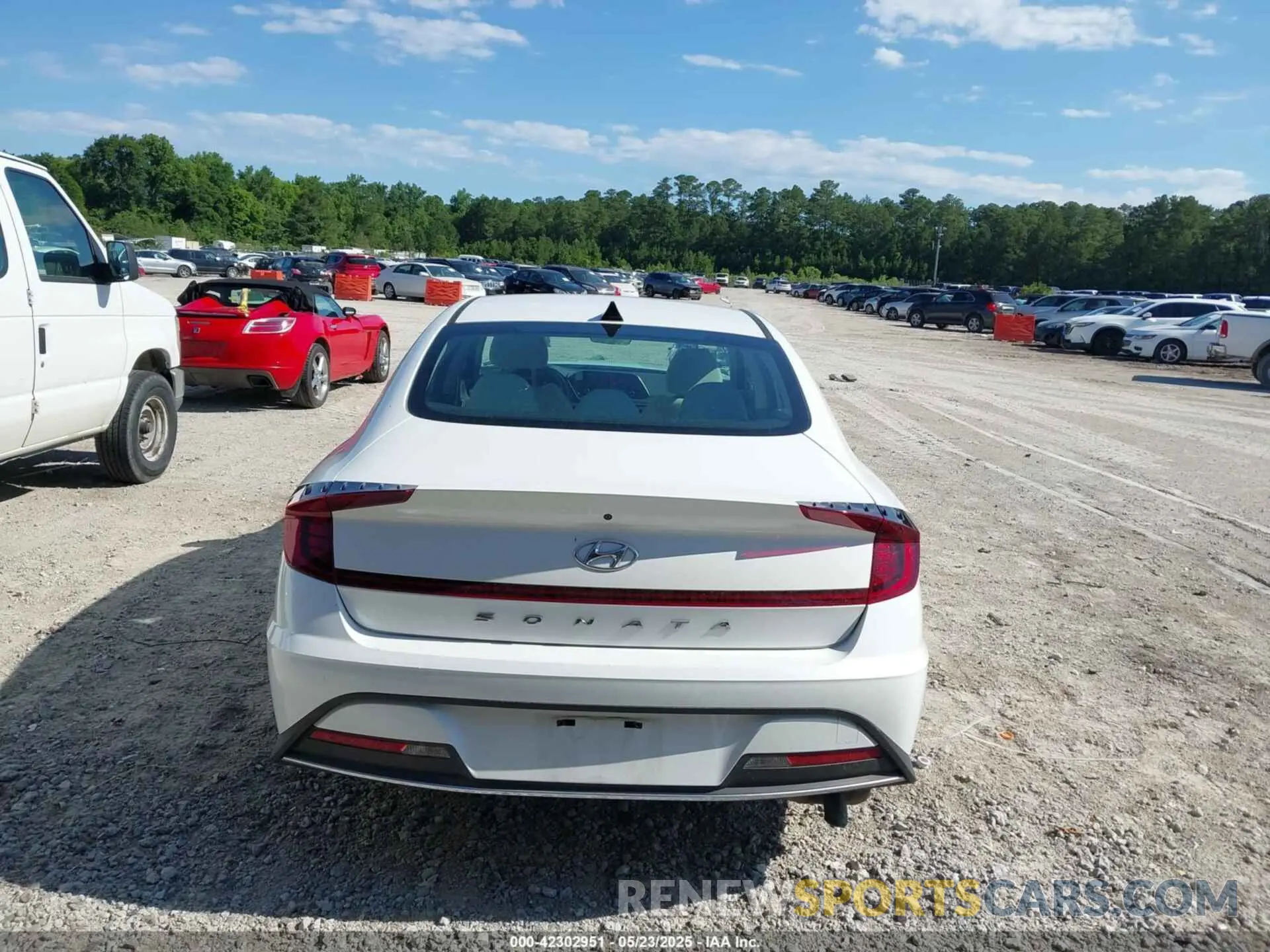 17 Photograph of a damaged car KMHL24JA6NA226241 HYUNDAI SONATA 2022