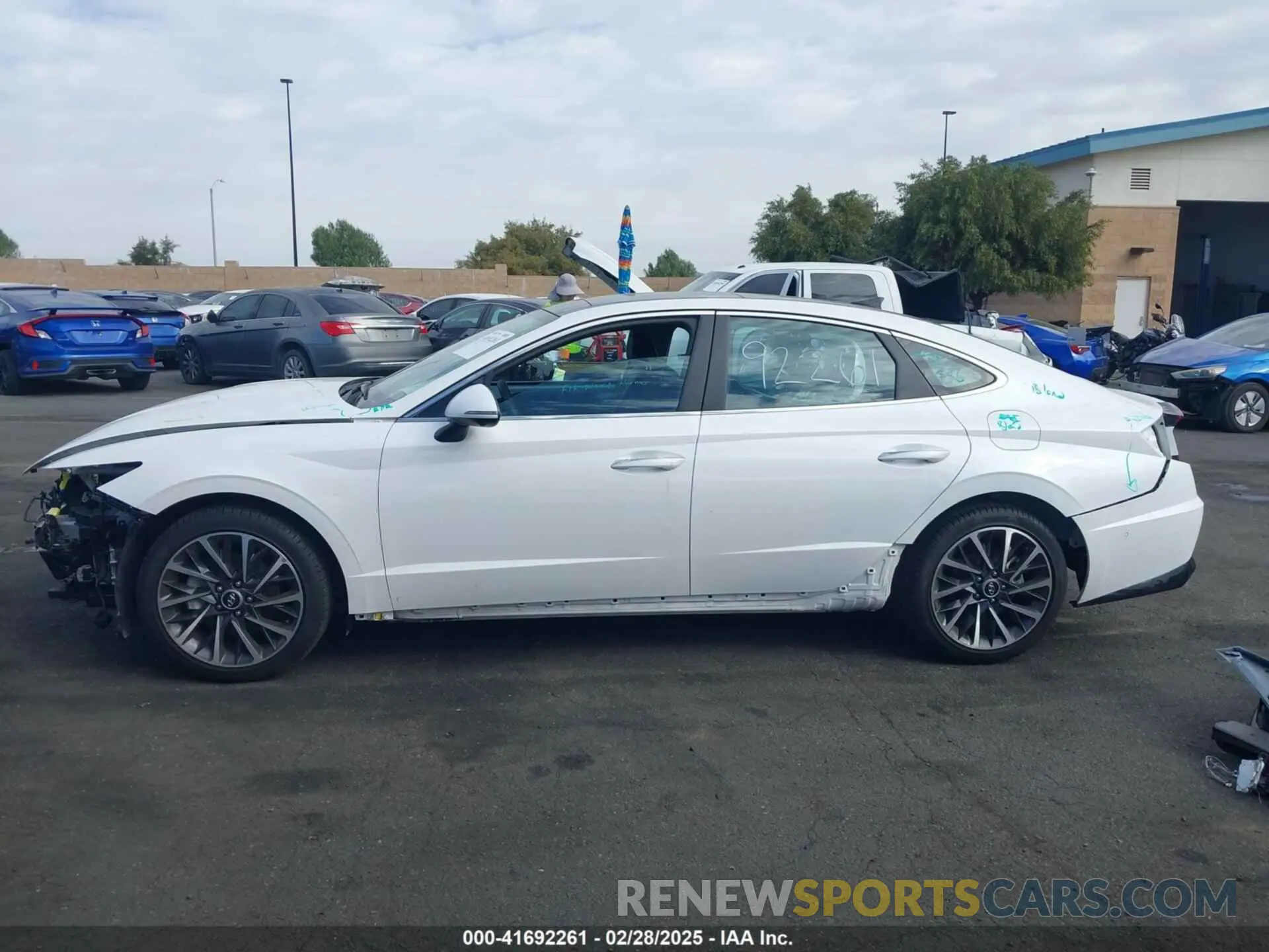 15 Photograph of a damaged car KMHL34J22NA227814 HYUNDAI SONATA 2022