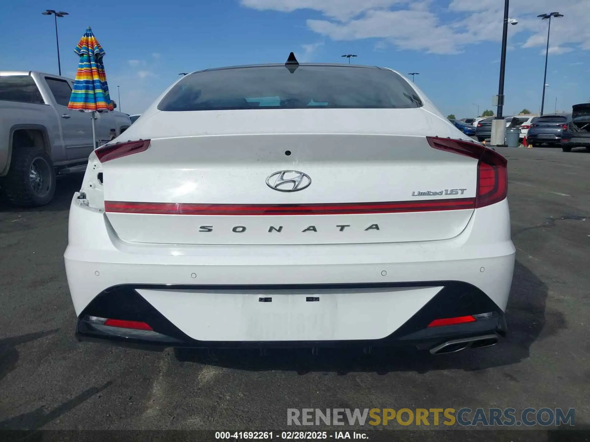 17 Photograph of a damaged car KMHL34J22NA227814 HYUNDAI SONATA 2022