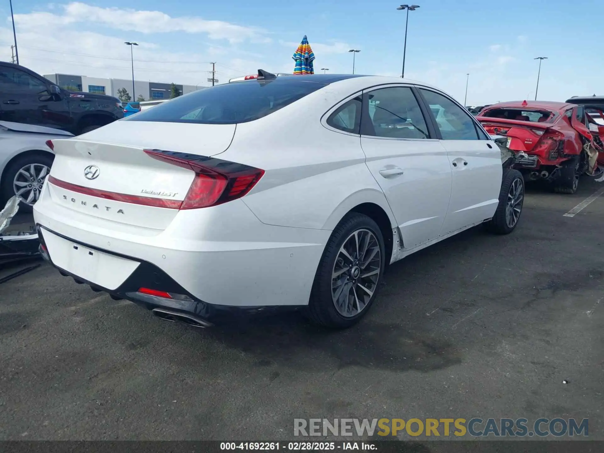 4 Photograph of a damaged car KMHL34J22NA227814 HYUNDAI SONATA 2022