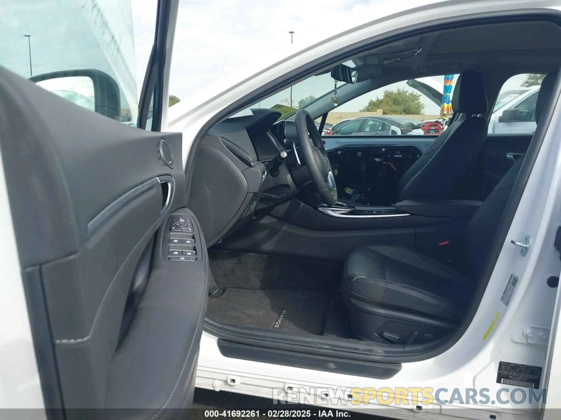 5 Photograph of a damaged car KMHL34J22NA227814 HYUNDAI SONATA 2022