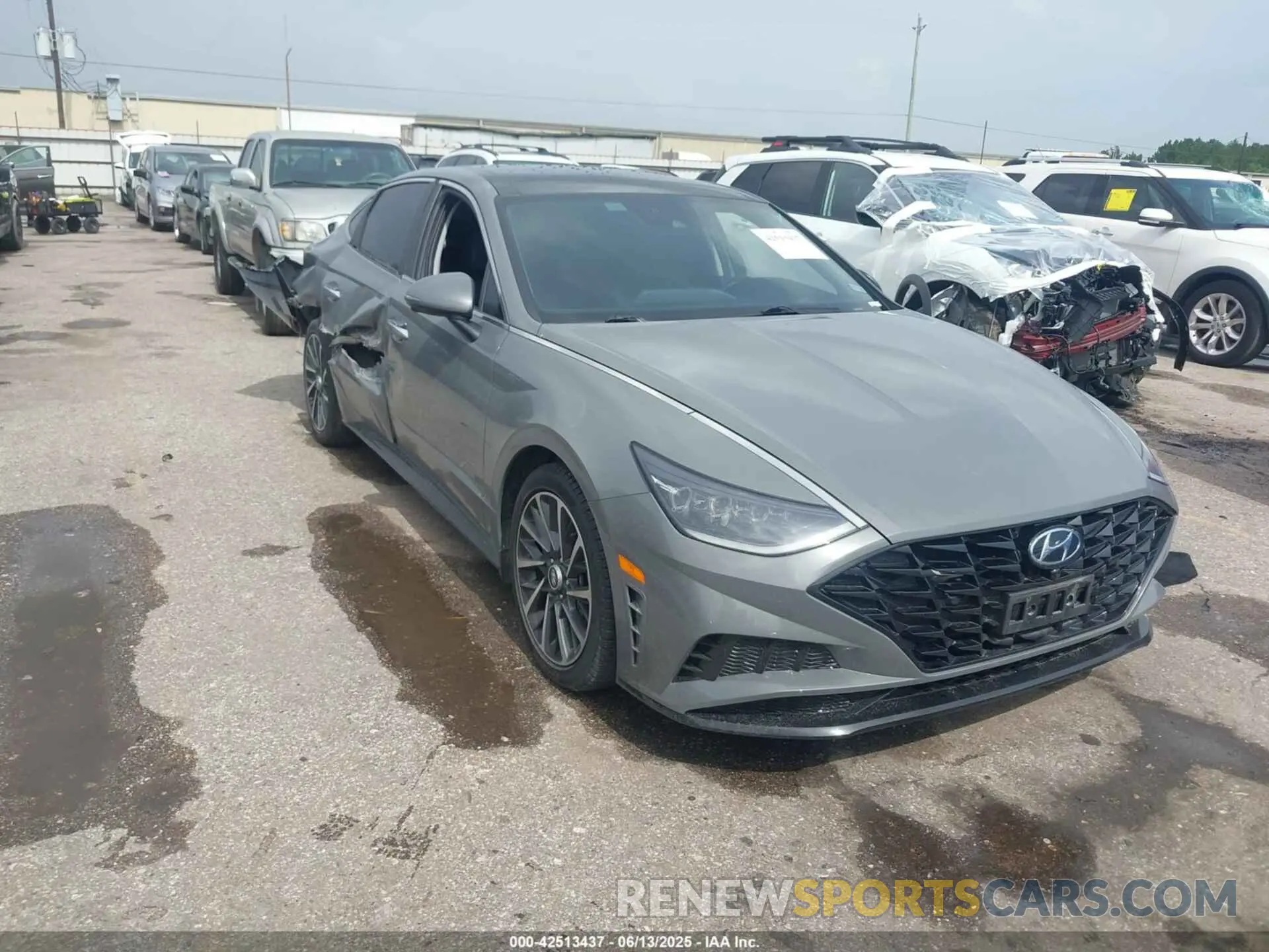 1 Photograph of a damaged car KMHL34J23NA222184 HYUNDAI SONATA 2022