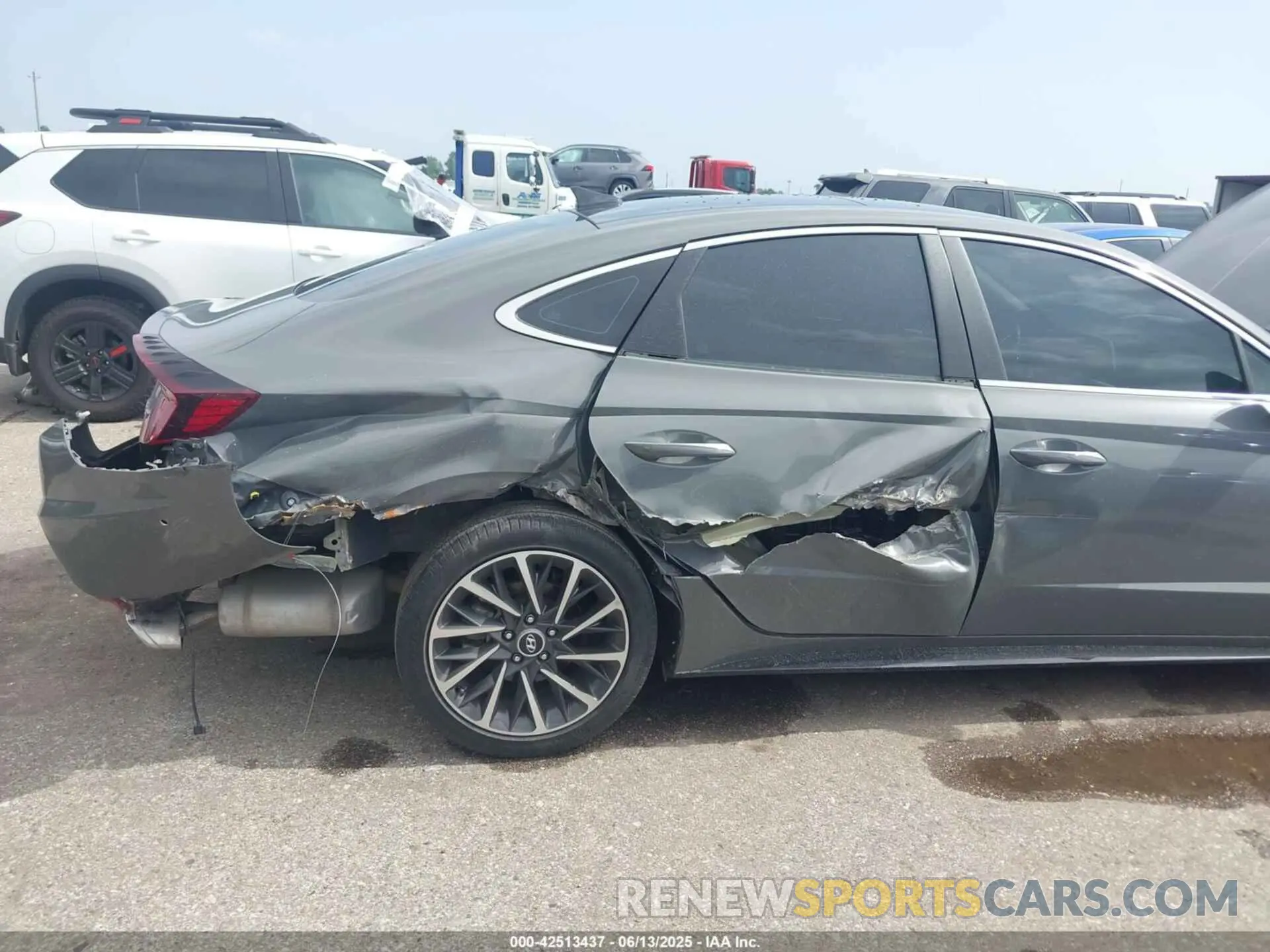6 Photograph of a damaged car KMHL34J23NA222184 HYUNDAI SONATA 2022