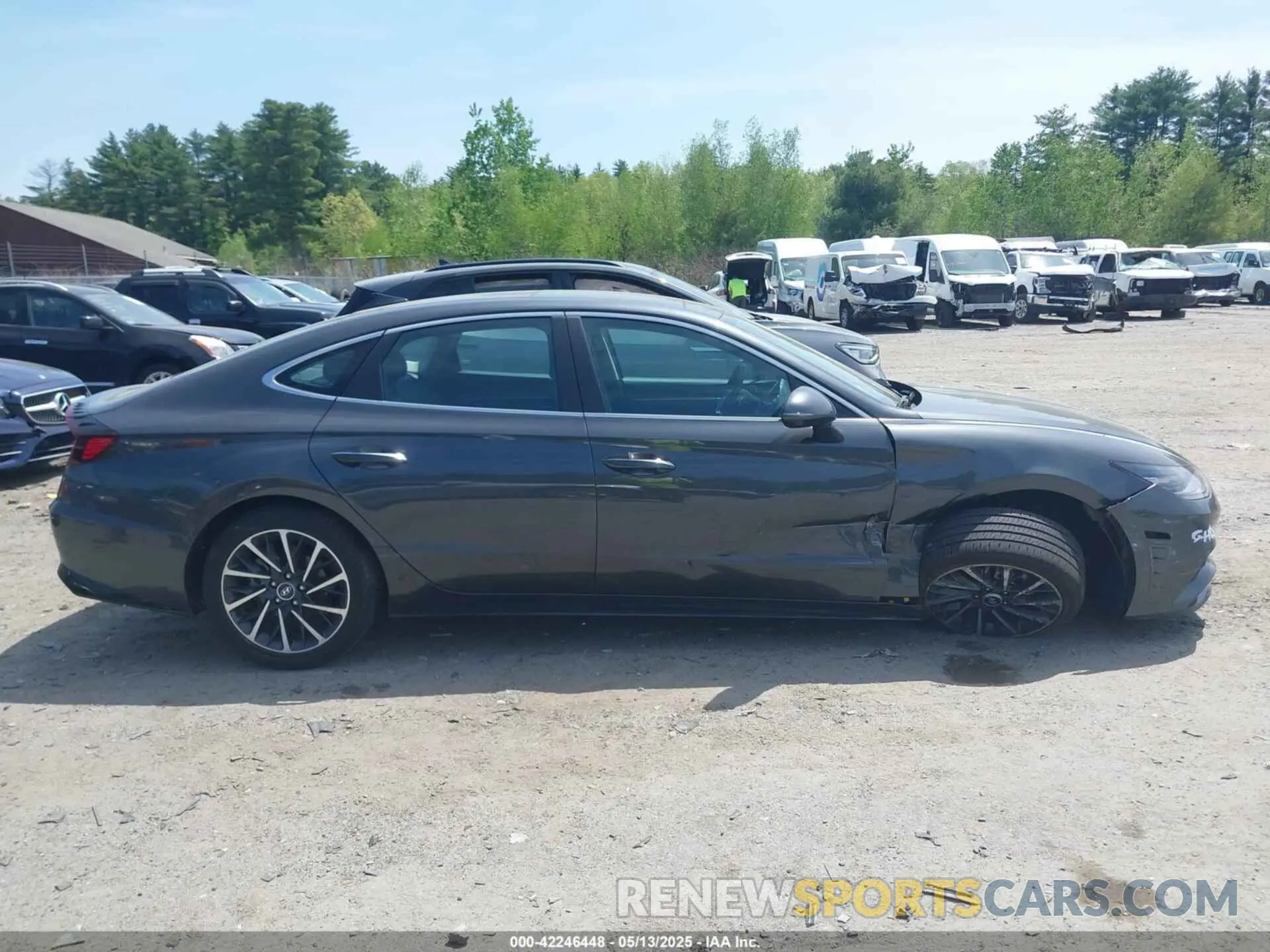 13 Photograph of a damaged car KMHL34J25NA206472 HYUNDAI SONATA 2022