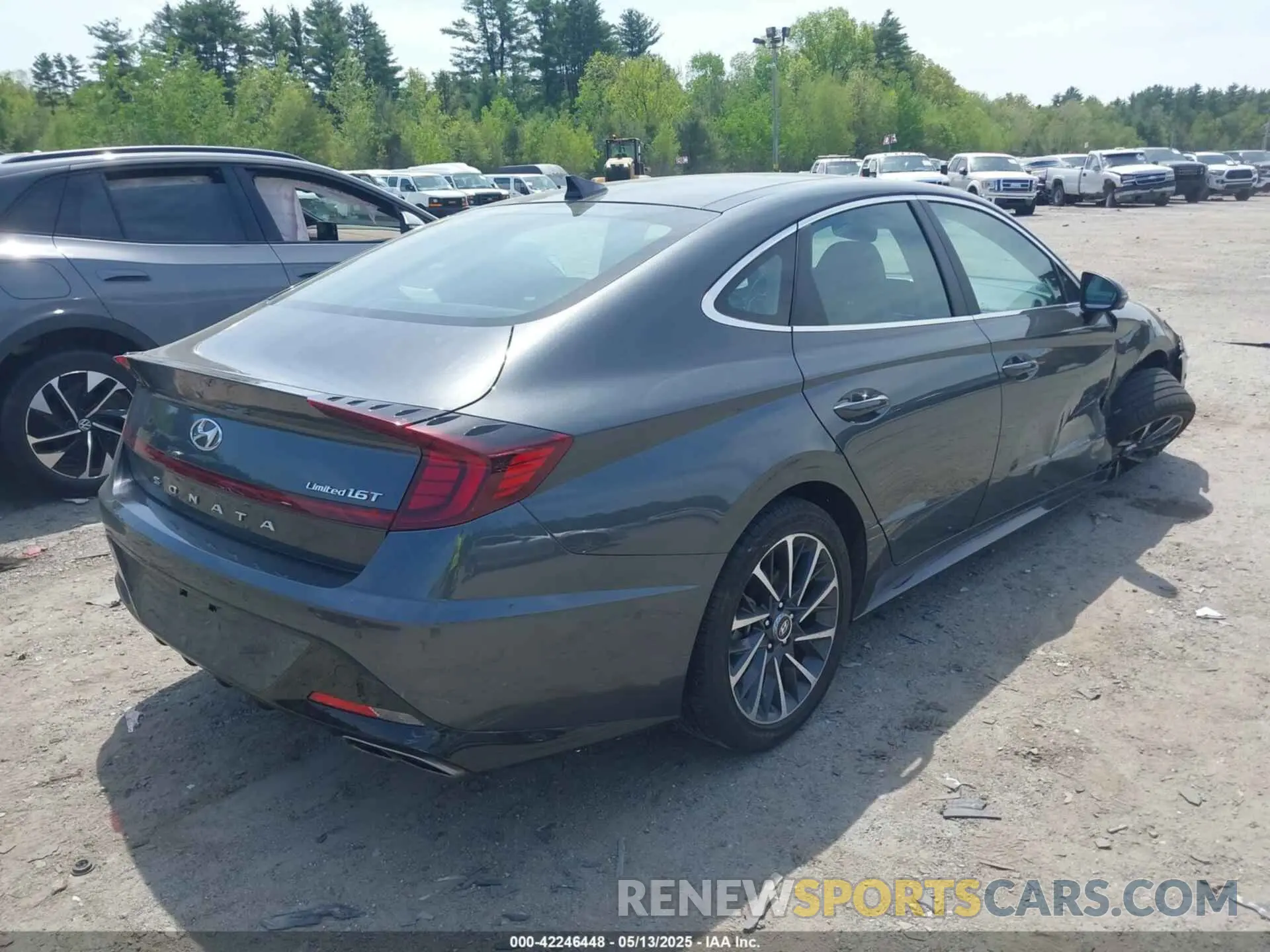 4 Photograph of a damaged car KMHL34J25NA206472 HYUNDAI SONATA 2022