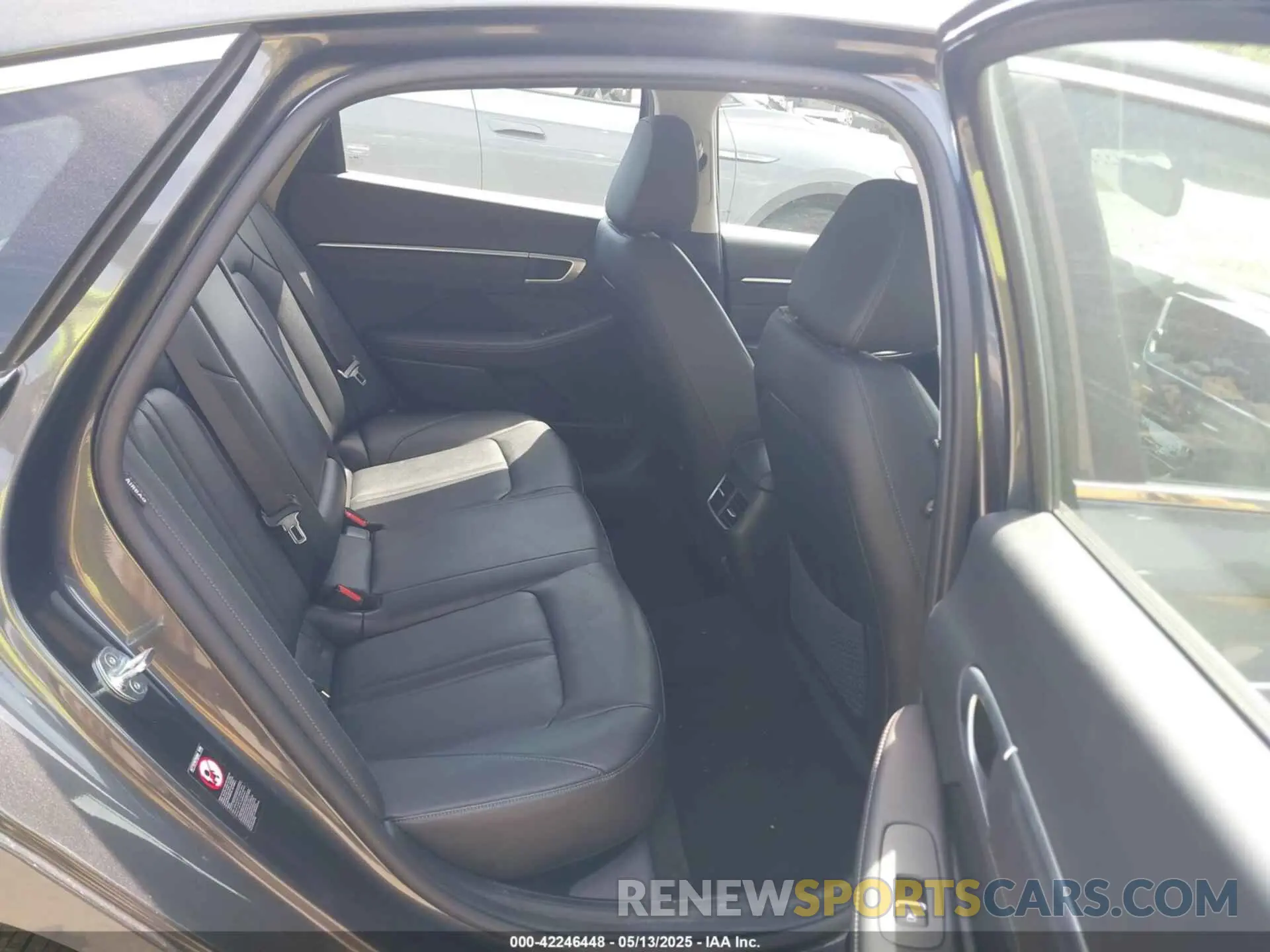 8 Photograph of a damaged car KMHL34J25NA206472 HYUNDAI SONATA 2022