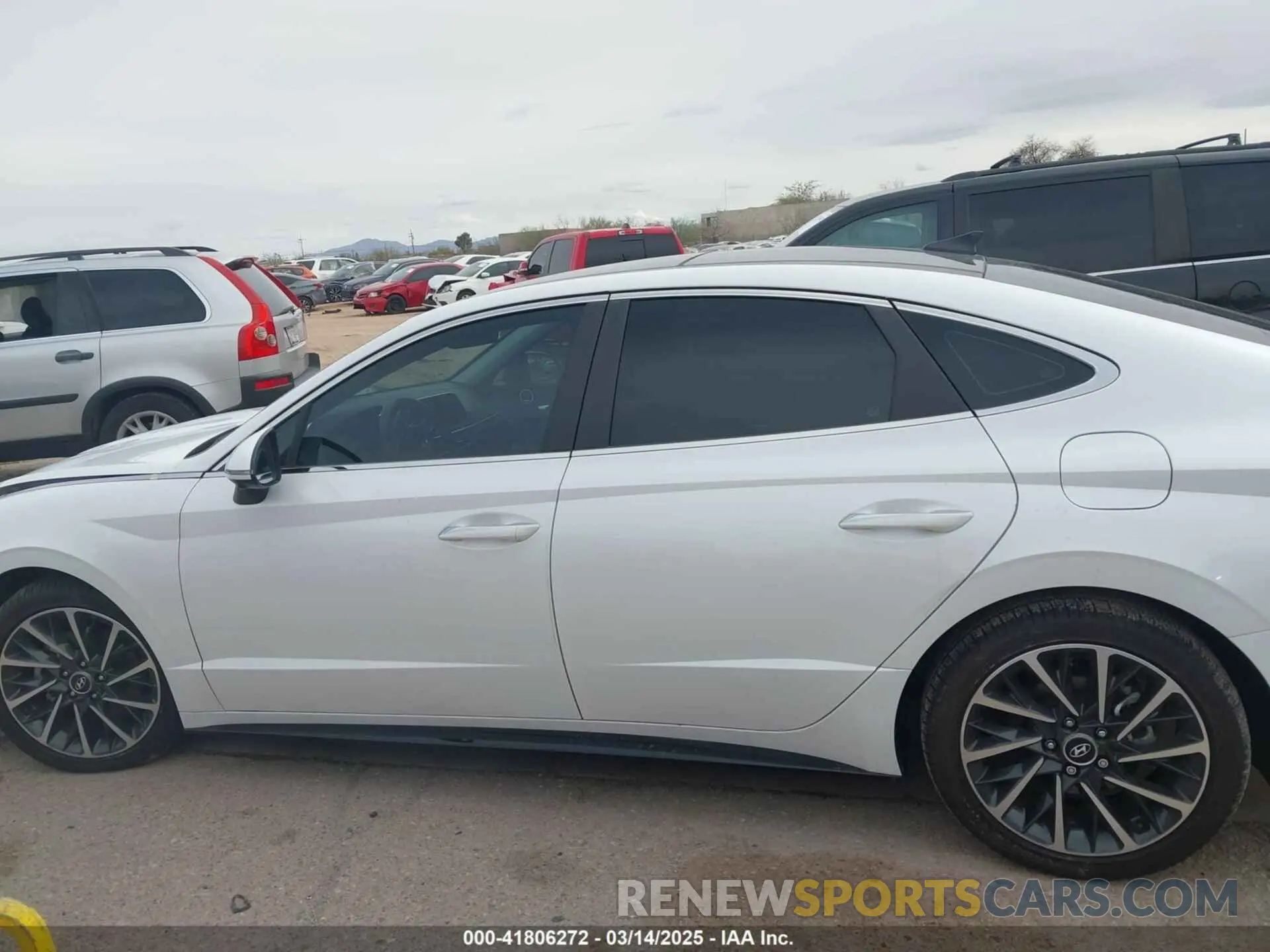 14 Photograph of a damaged car KMHL34J28NA200892 HYUNDAI SONATA 2022