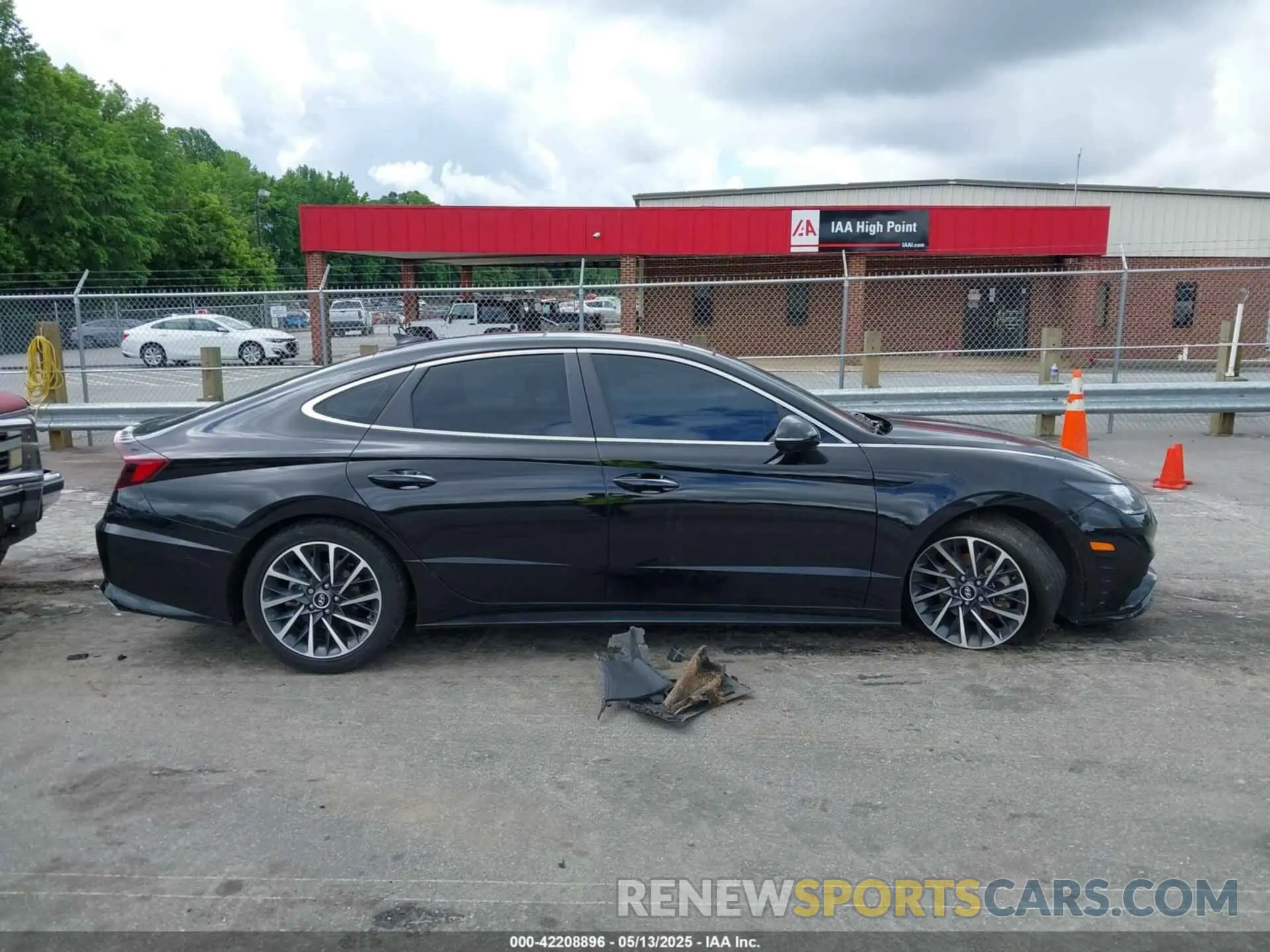 13 Photograph of a damaged car KMHL34J29NA167918 HYUNDAI SONATA 2022