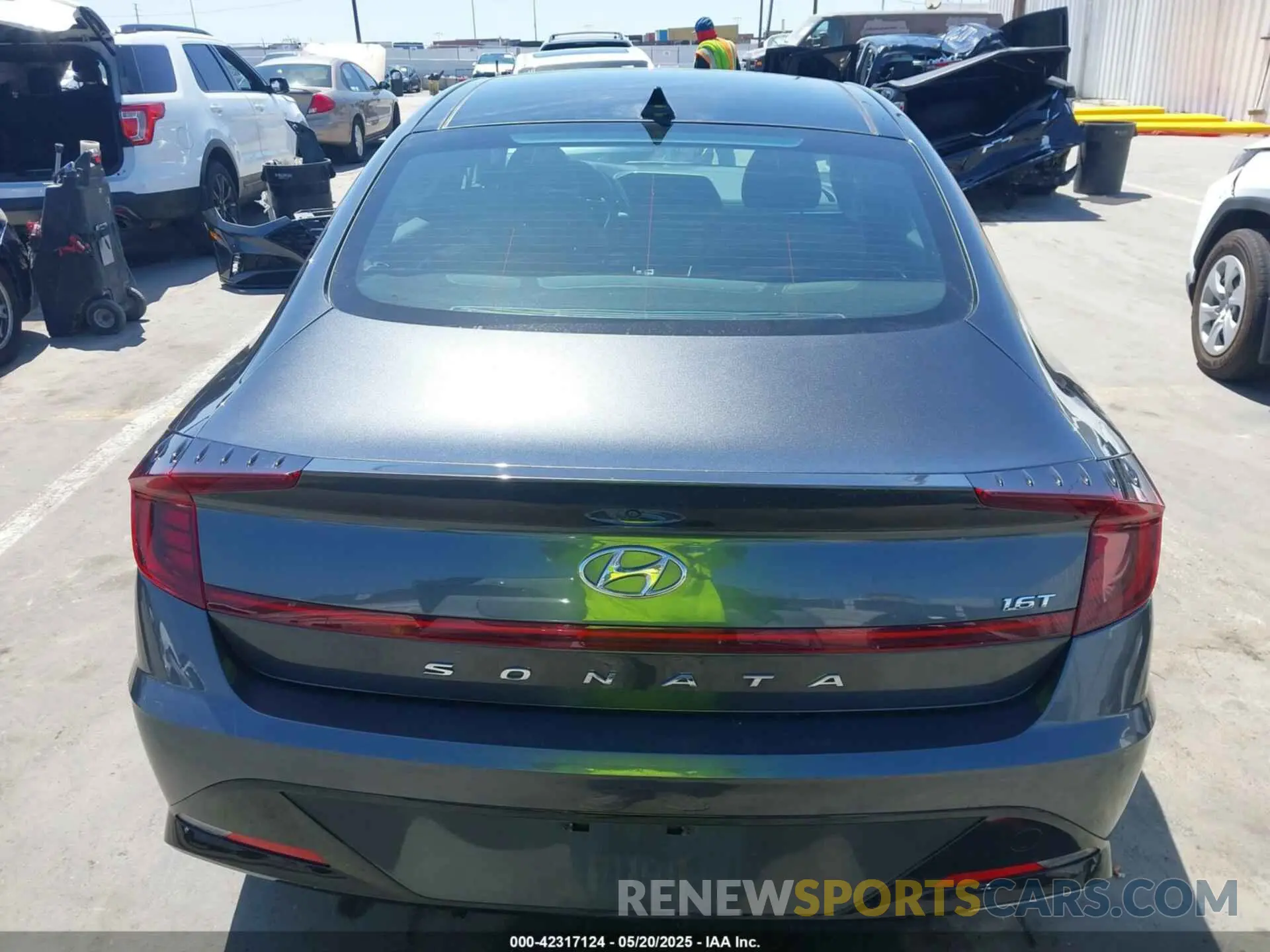 16 Photograph of a damaged car KMHL44J28NA235994 HYUNDAI SONATA 2022