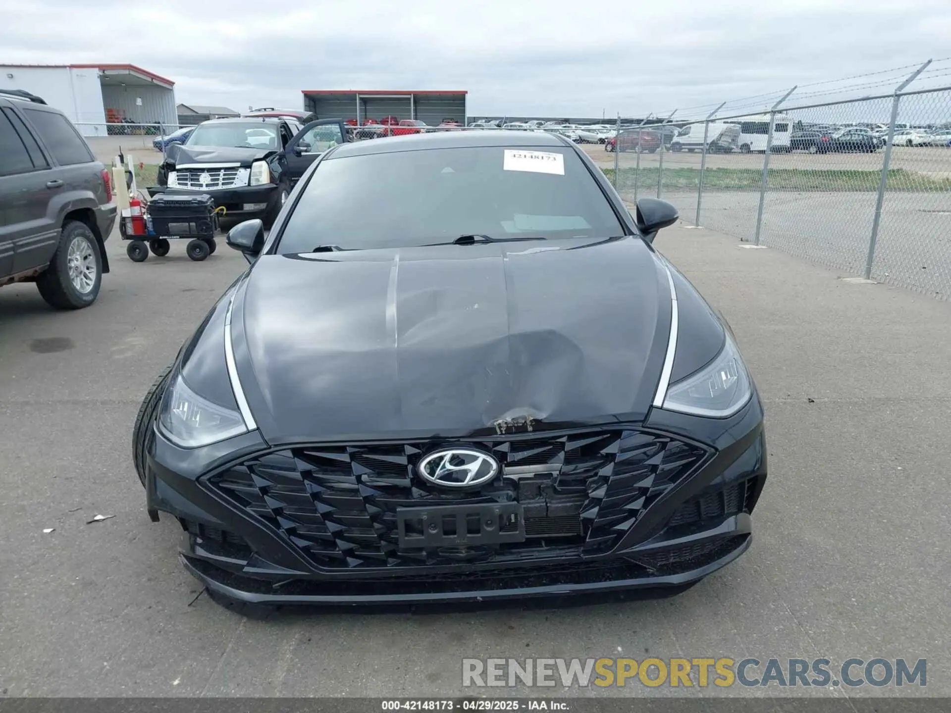 11 Photograph of a damaged car KMHL64JA0NA191717 HYUNDAI SONATA 2022
