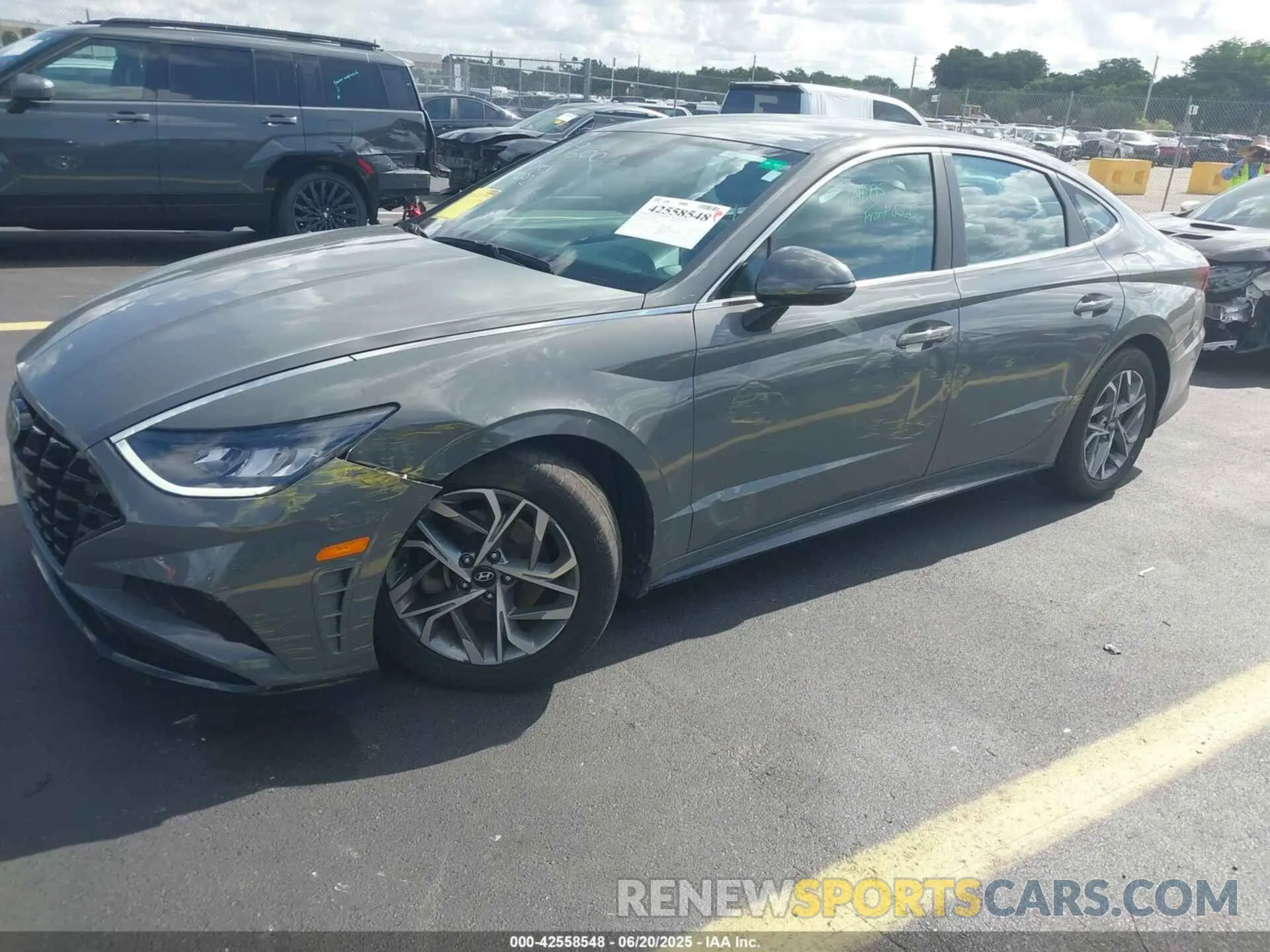 6 Photograph of a damaged car KMHL64JA0NA219600 HYUNDAI SONATA 2022