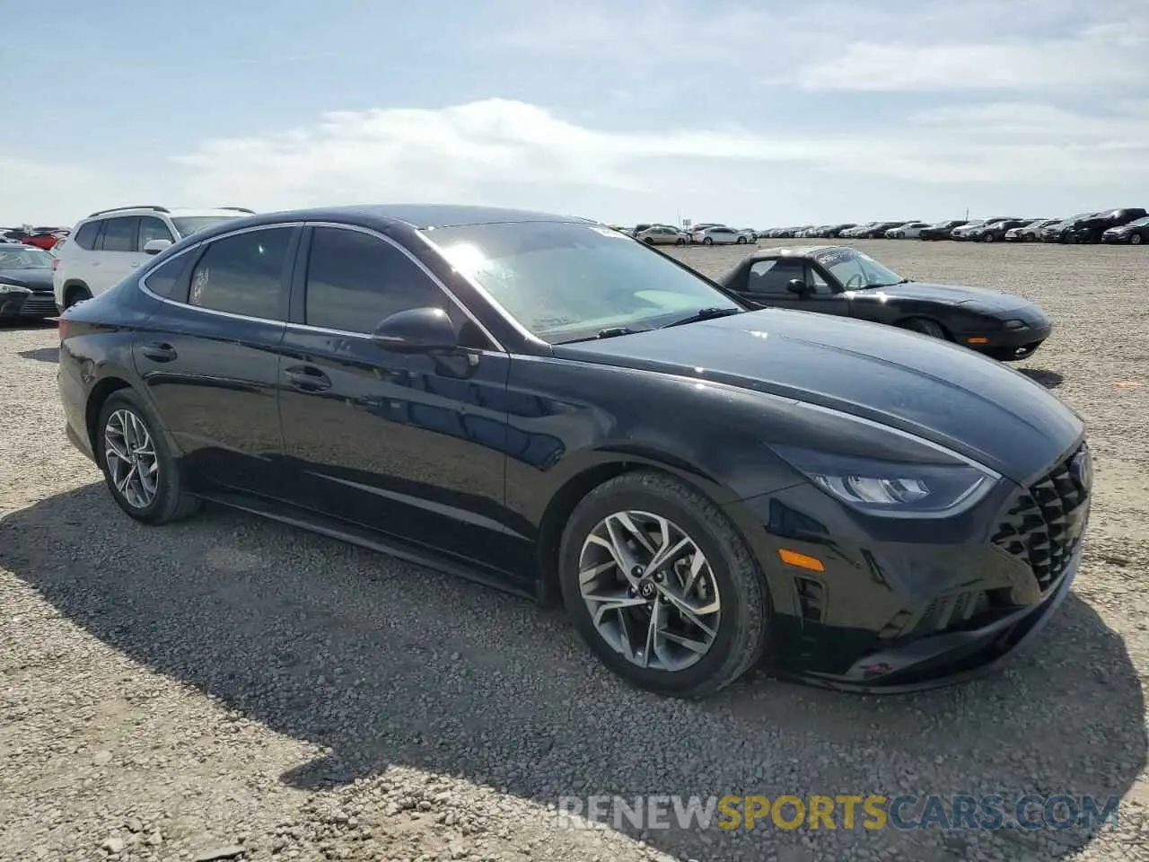4 Photograph of a damaged car KMHL64JA2NA192061 HYUNDAI SONATA 2022