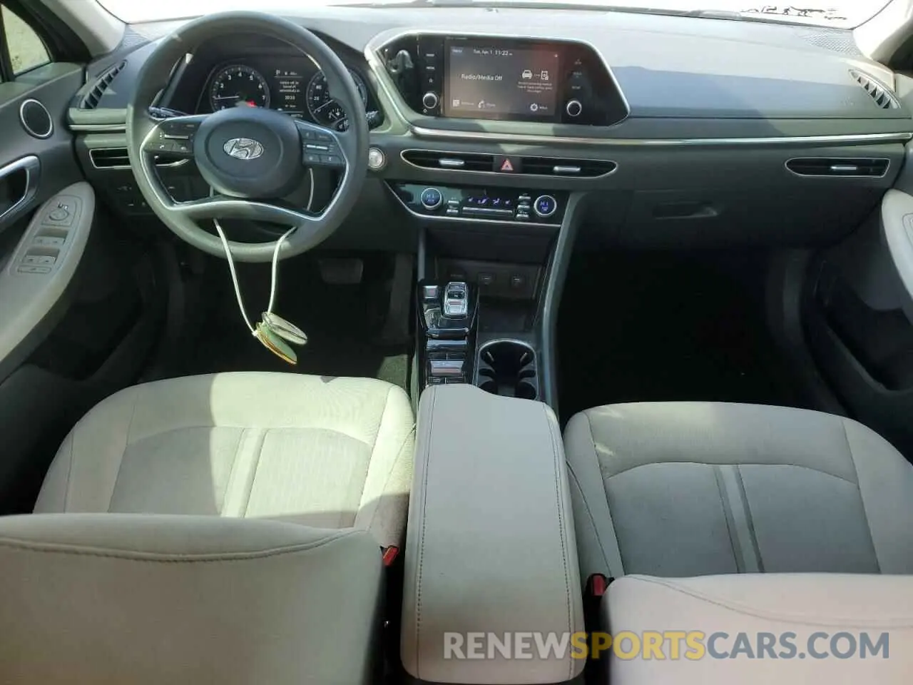 8 Photograph of a damaged car KMHL64JA2NA192061 HYUNDAI SONATA 2022