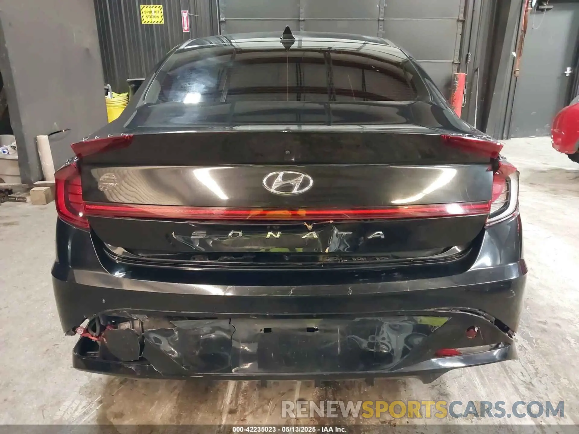17 Photograph of a damaged car KMHL64JA2NA219131 HYUNDAI SONATA 2022