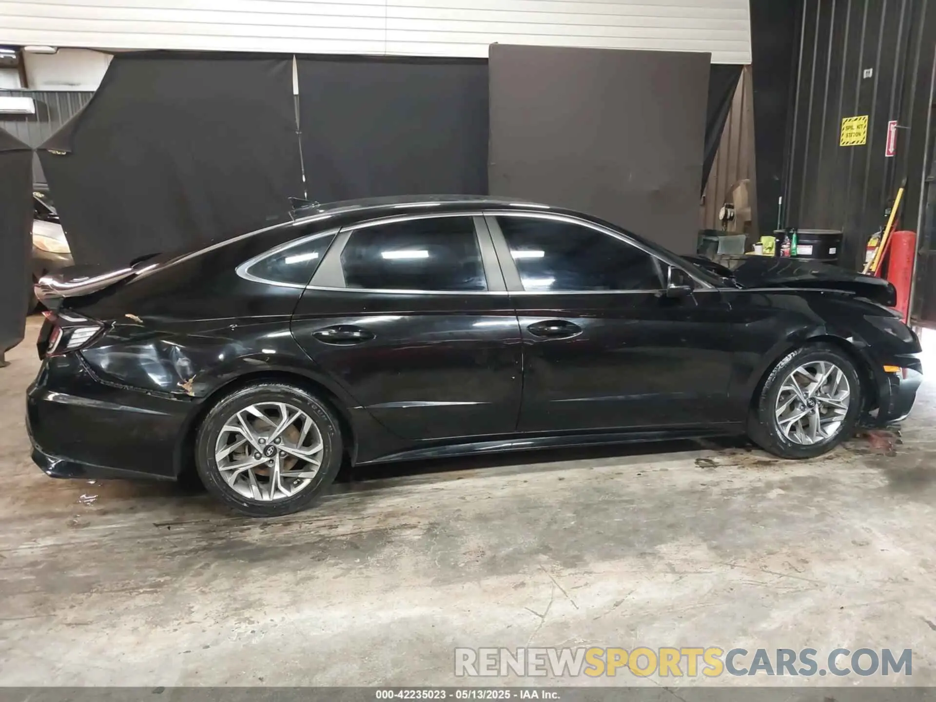 18 Photograph of a damaged car KMHL64JA2NA219131 HYUNDAI SONATA 2022